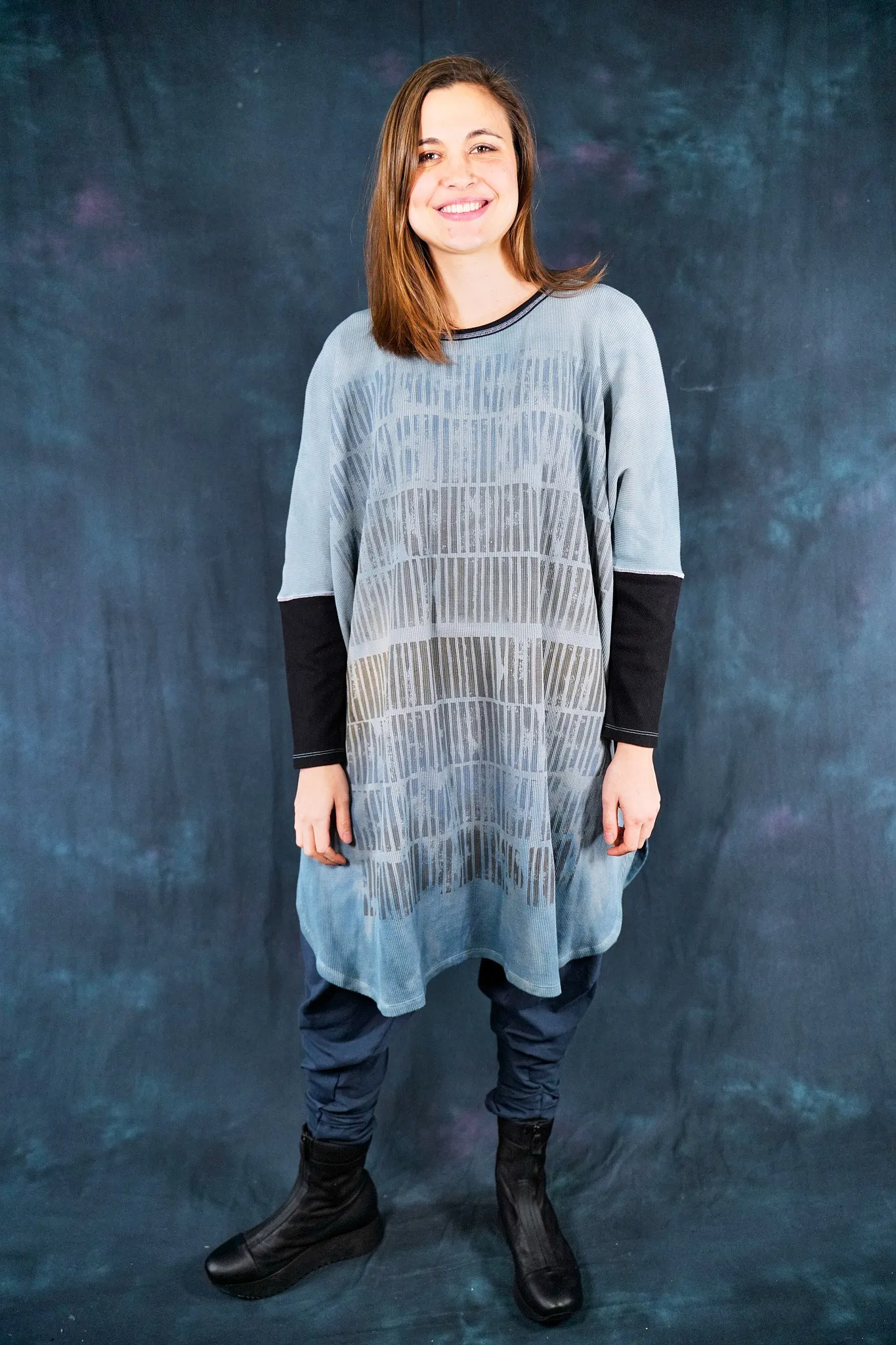 2251HD Natural City Tunic Soft Aqua Linear 2
