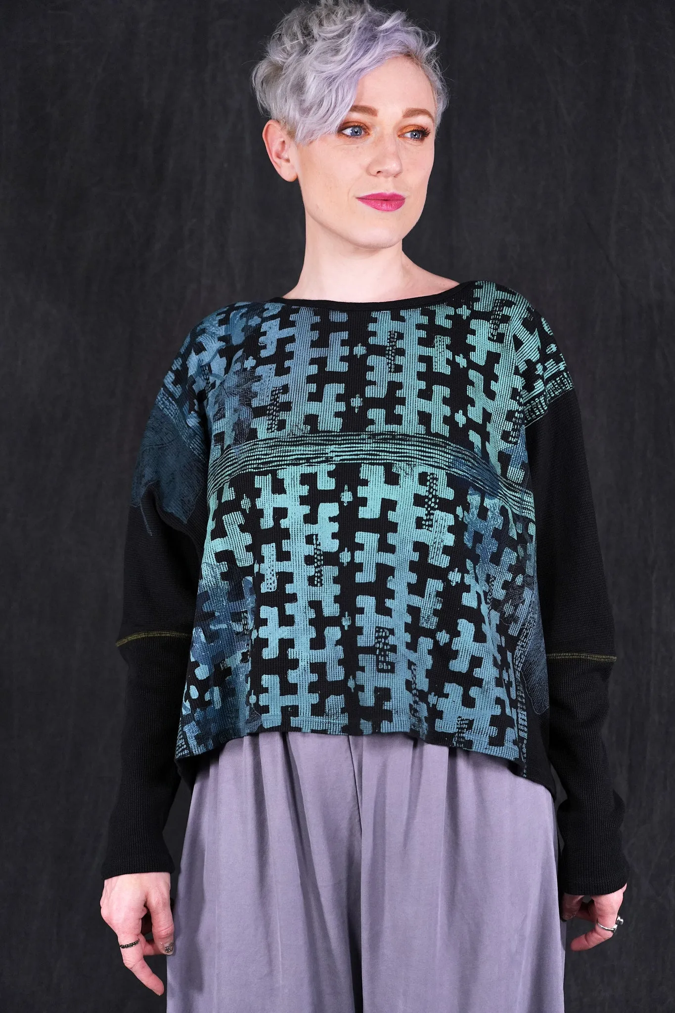 2323 Crop Thermal Layer Top Black