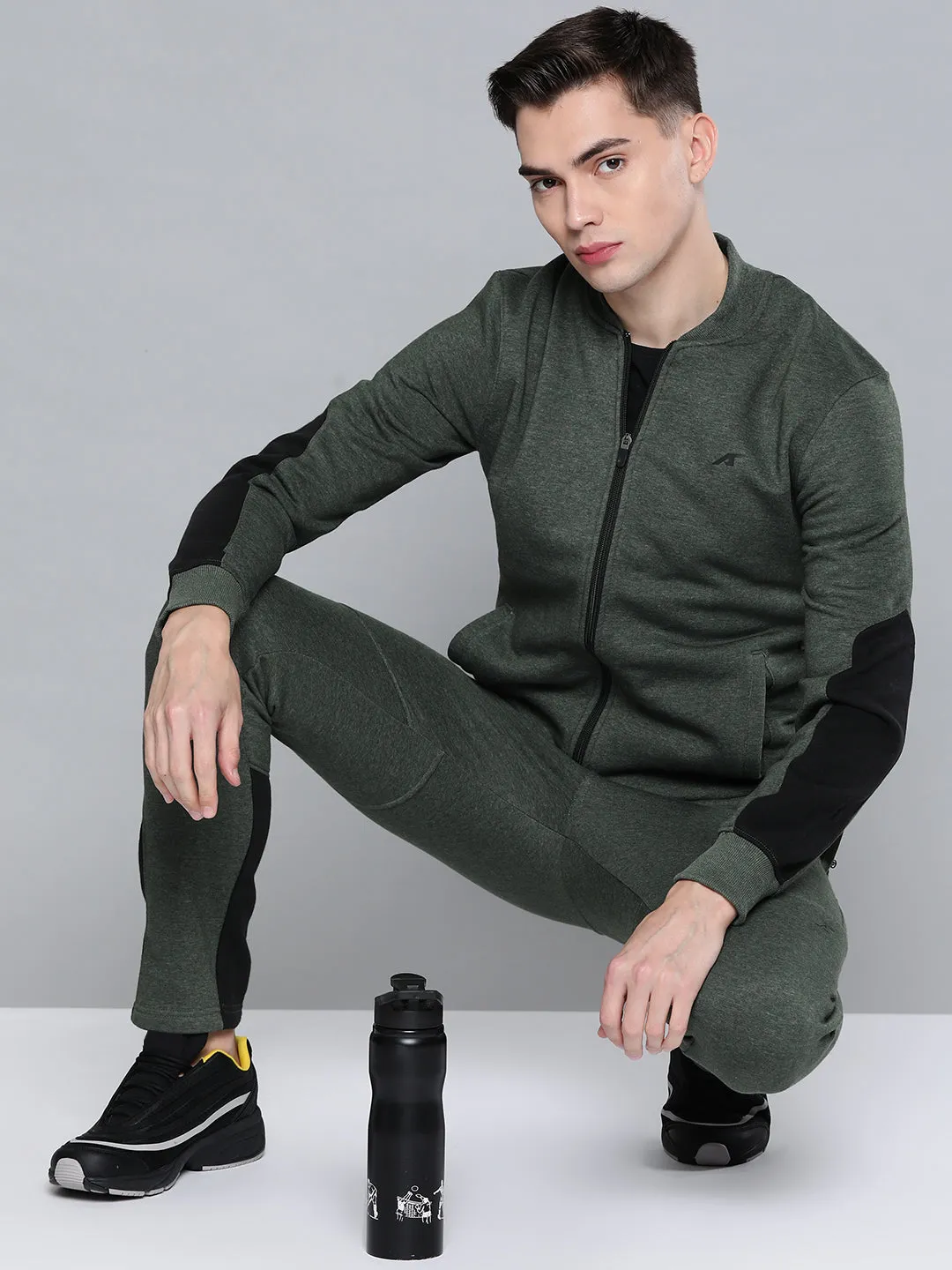 Alcis Men Olive Green Solid Track Suit