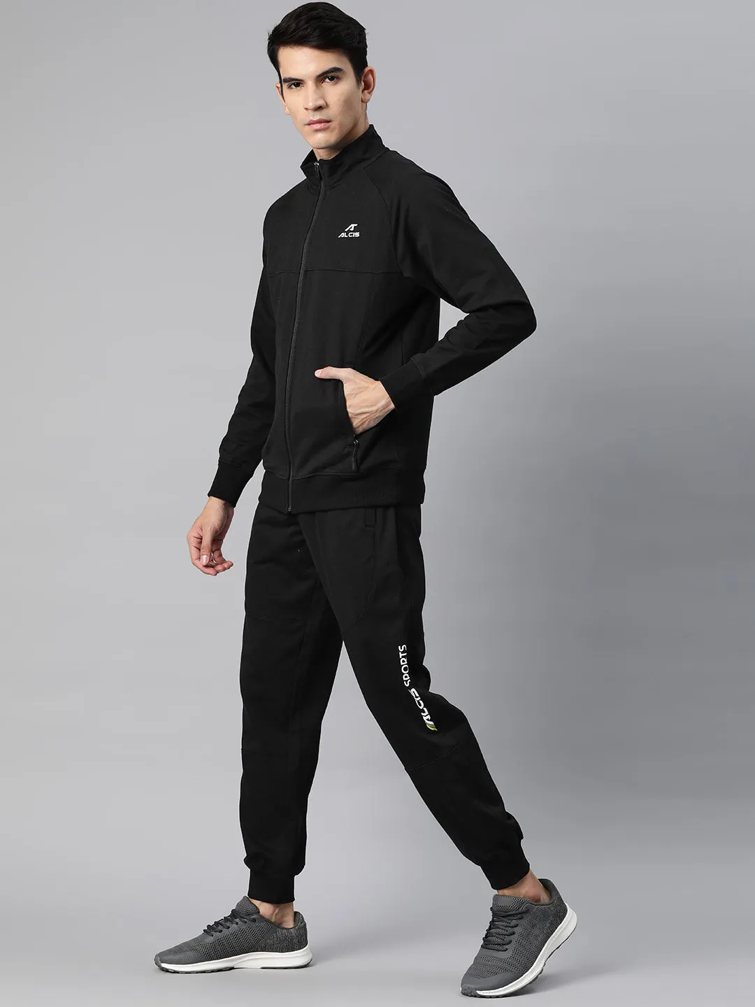 Alcis Men Typography Print Mid-Rise Tracksuit