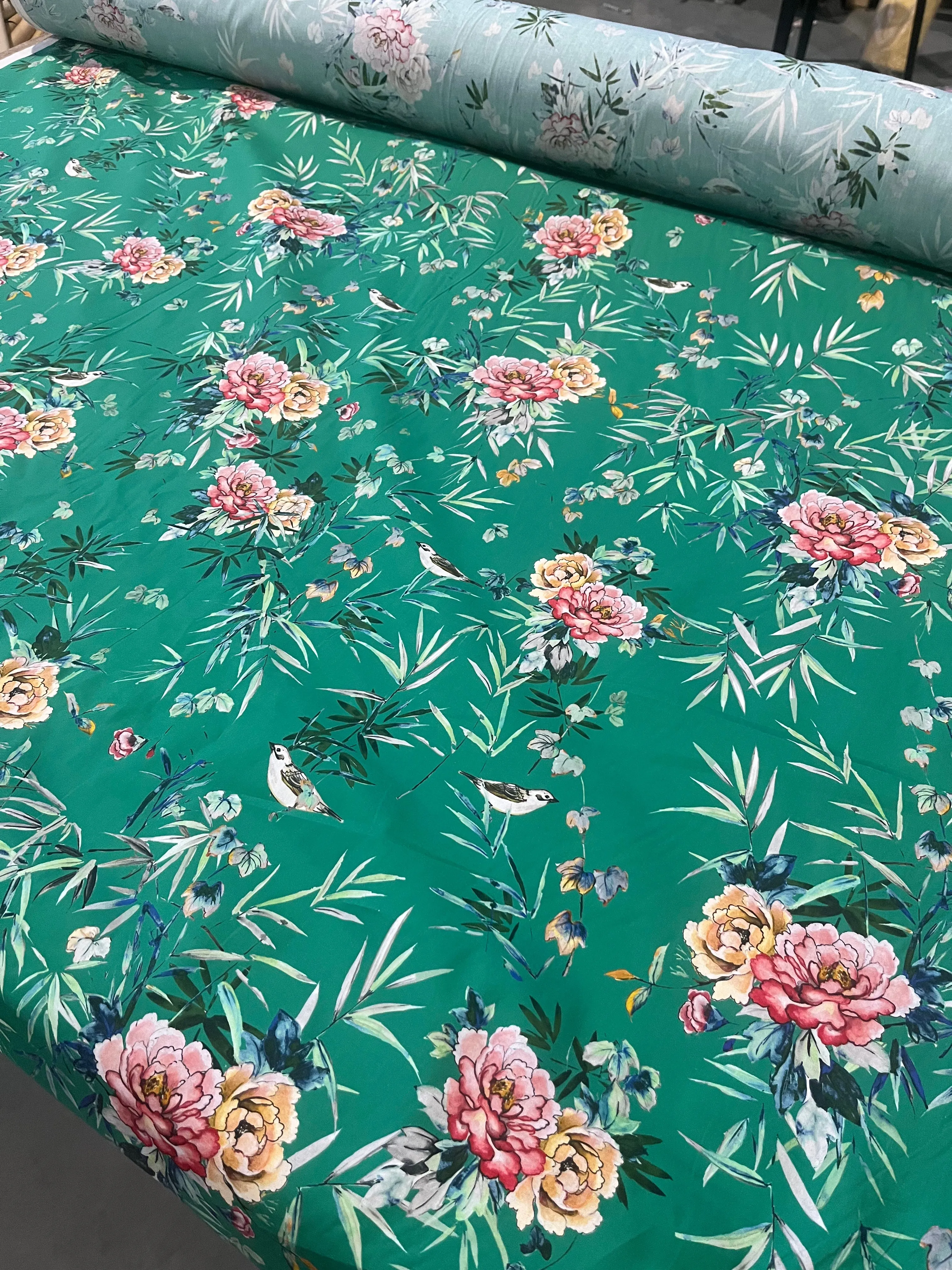 B01 Mattia 1035 cotton green flower print