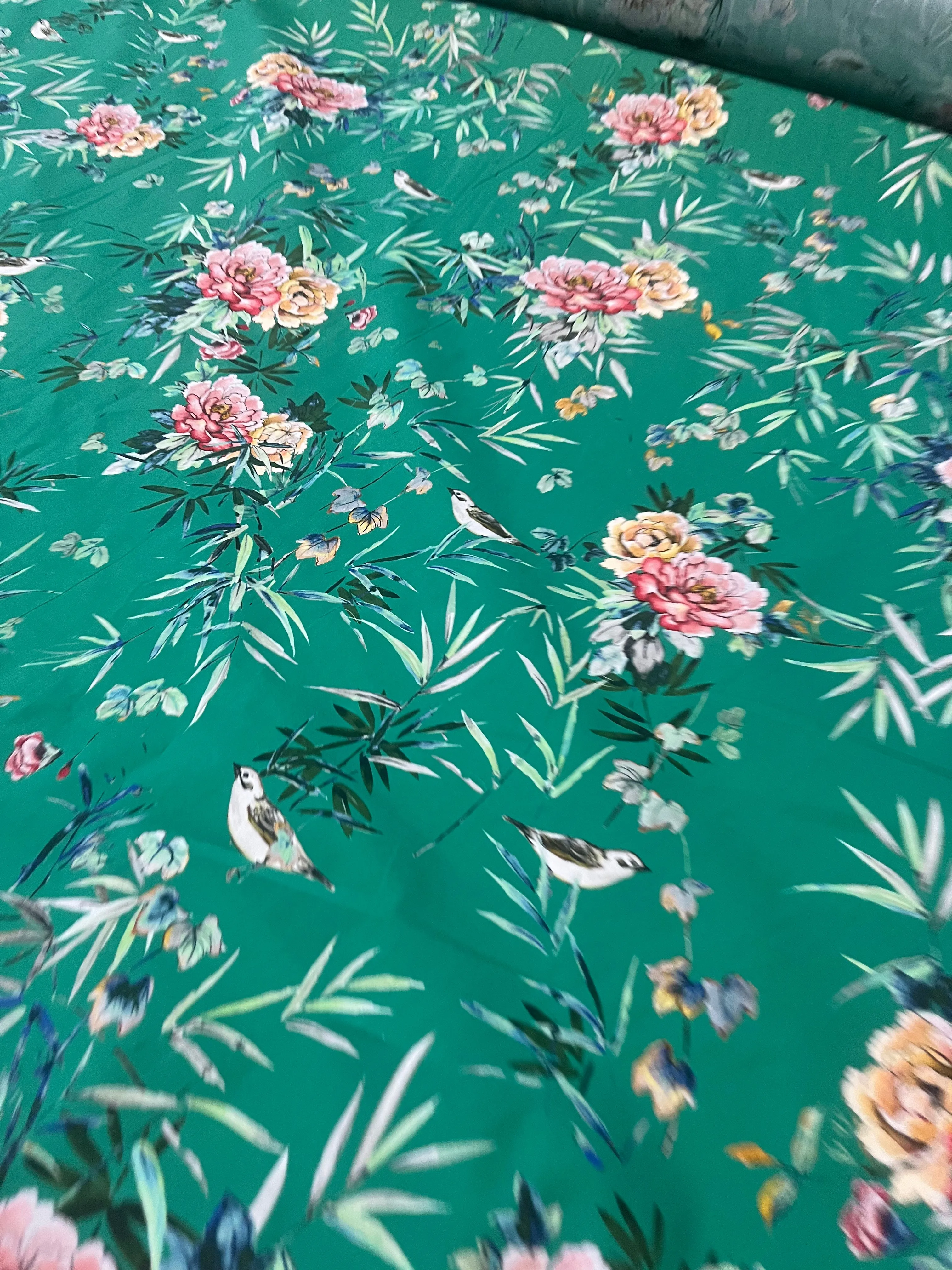 B01 Mattia 1035 cotton green flower print