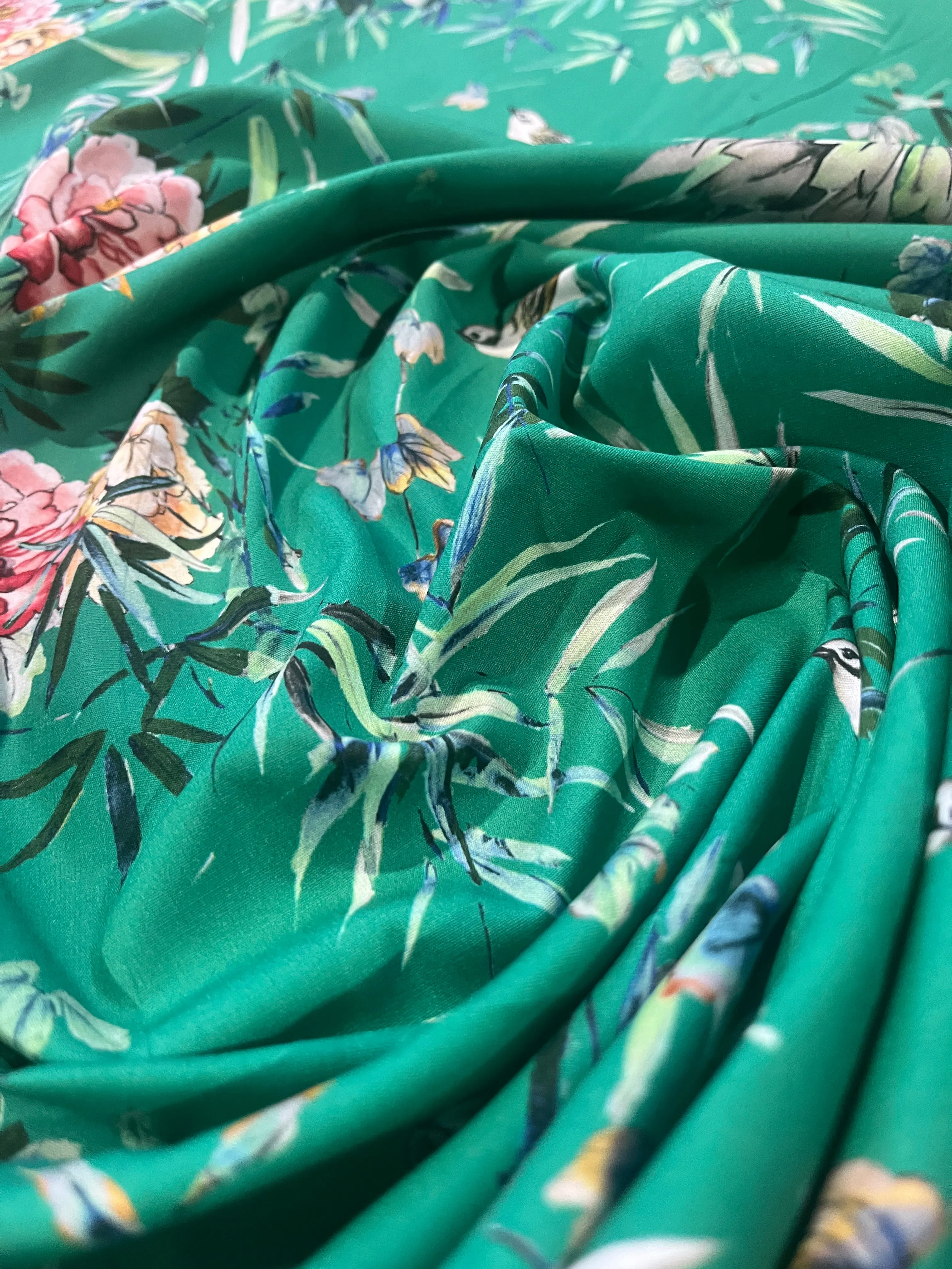 B01 Mattia 1035 cotton green flower print