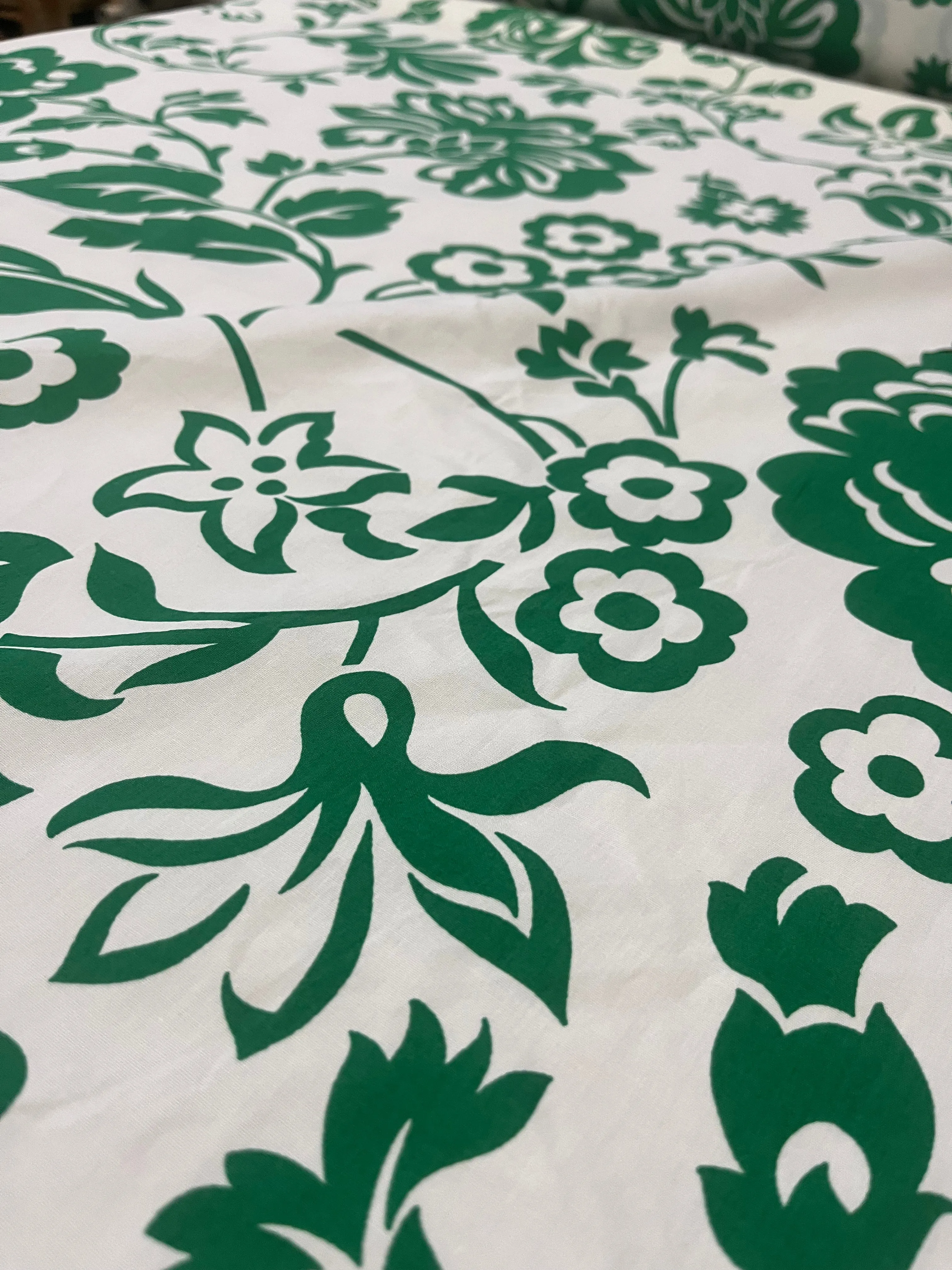 B01 Mattia poplin white/green flowers