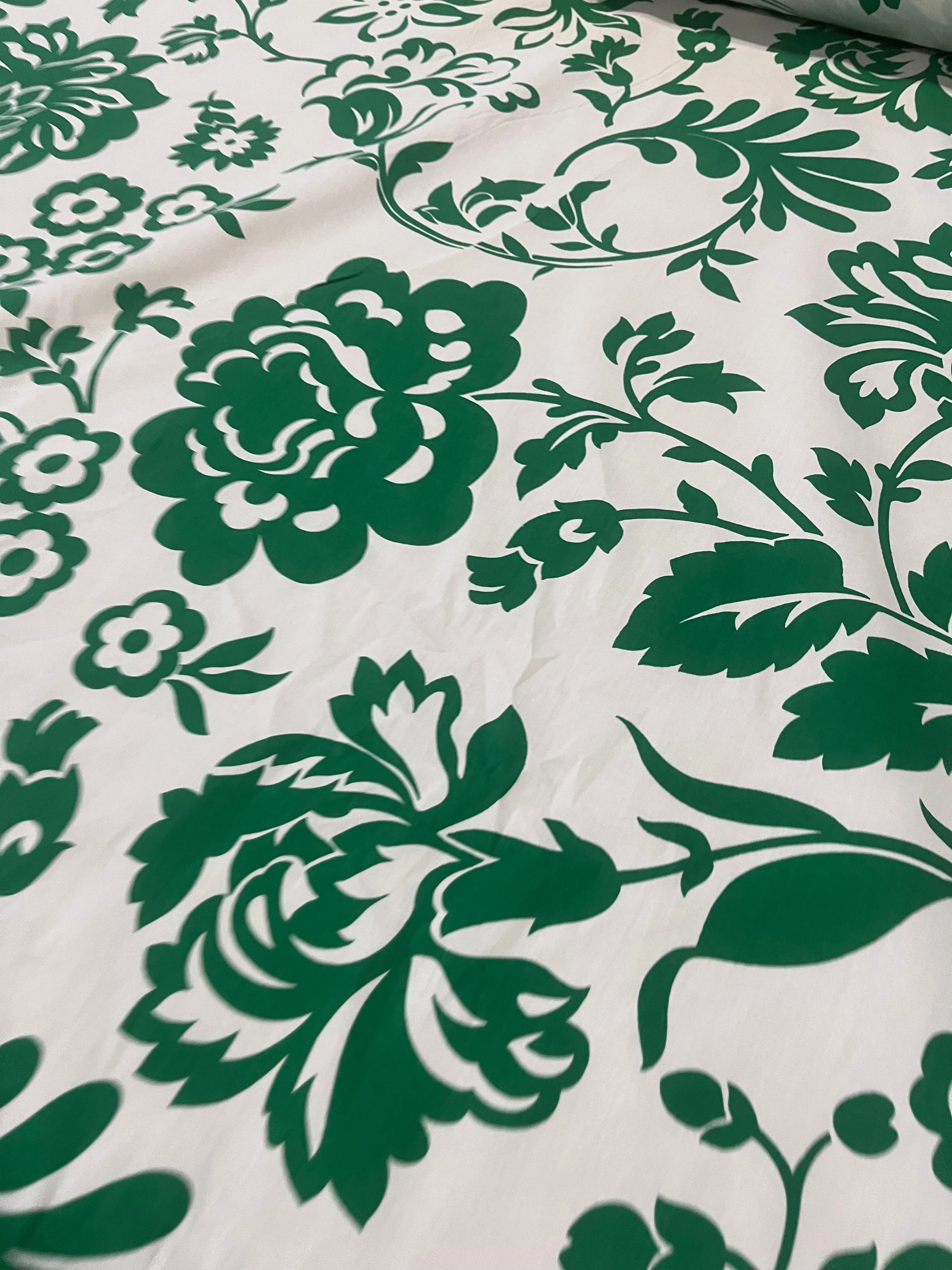 B01 Mattia poplin white/green flowers