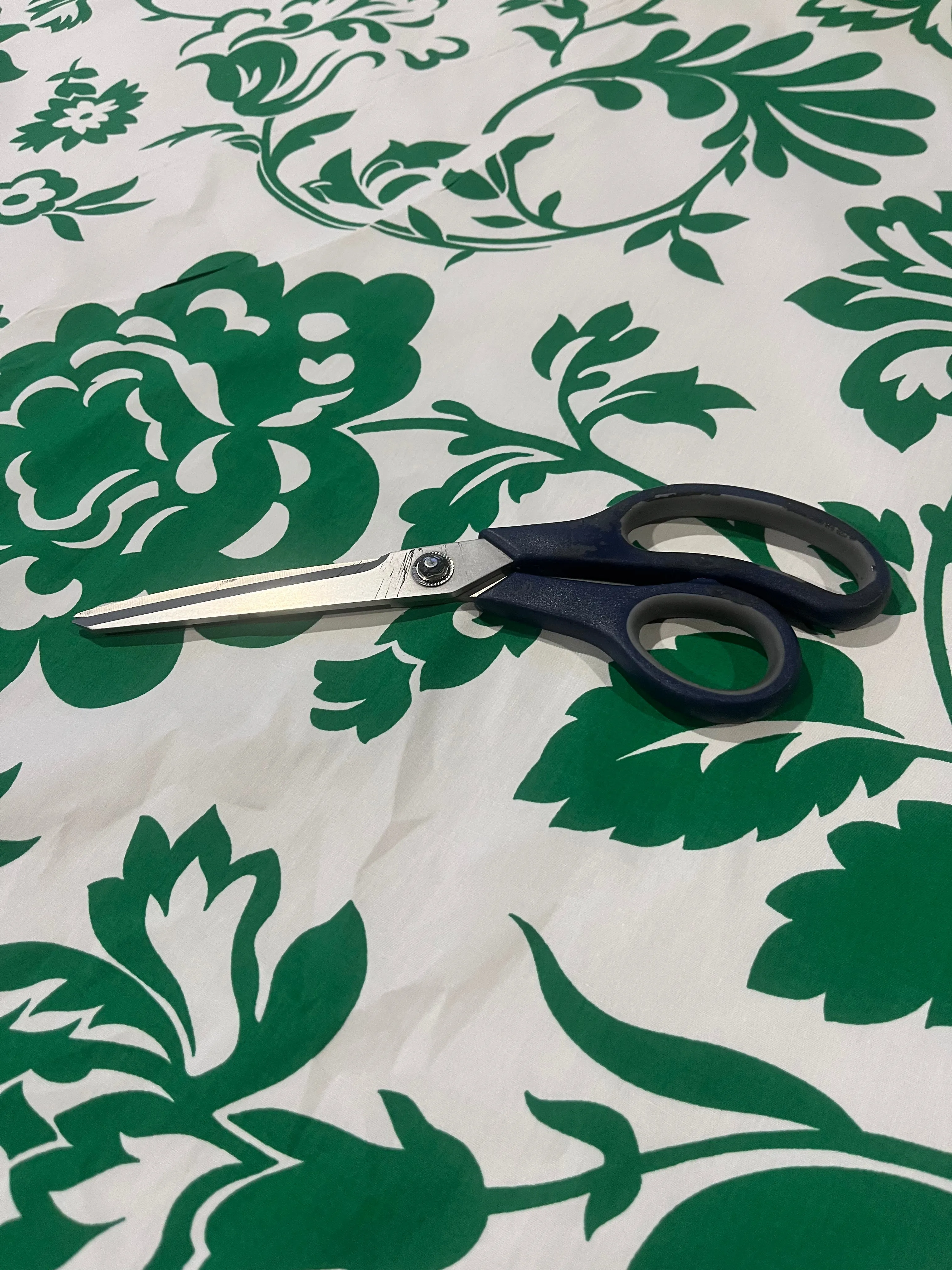B01 Mattia poplin white/green flowers