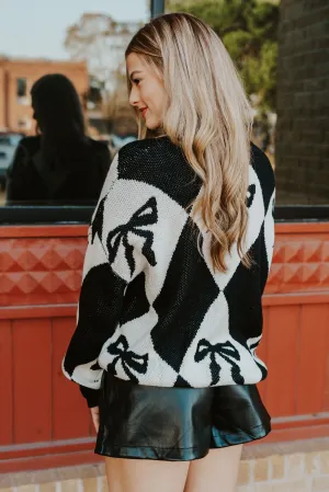 Black/Ivory Crew Neck Ribbon Pattern Sweater IWT4249