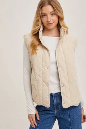 BUTTON DOWN QUILTED PUFFER VEST WITH POCKETS