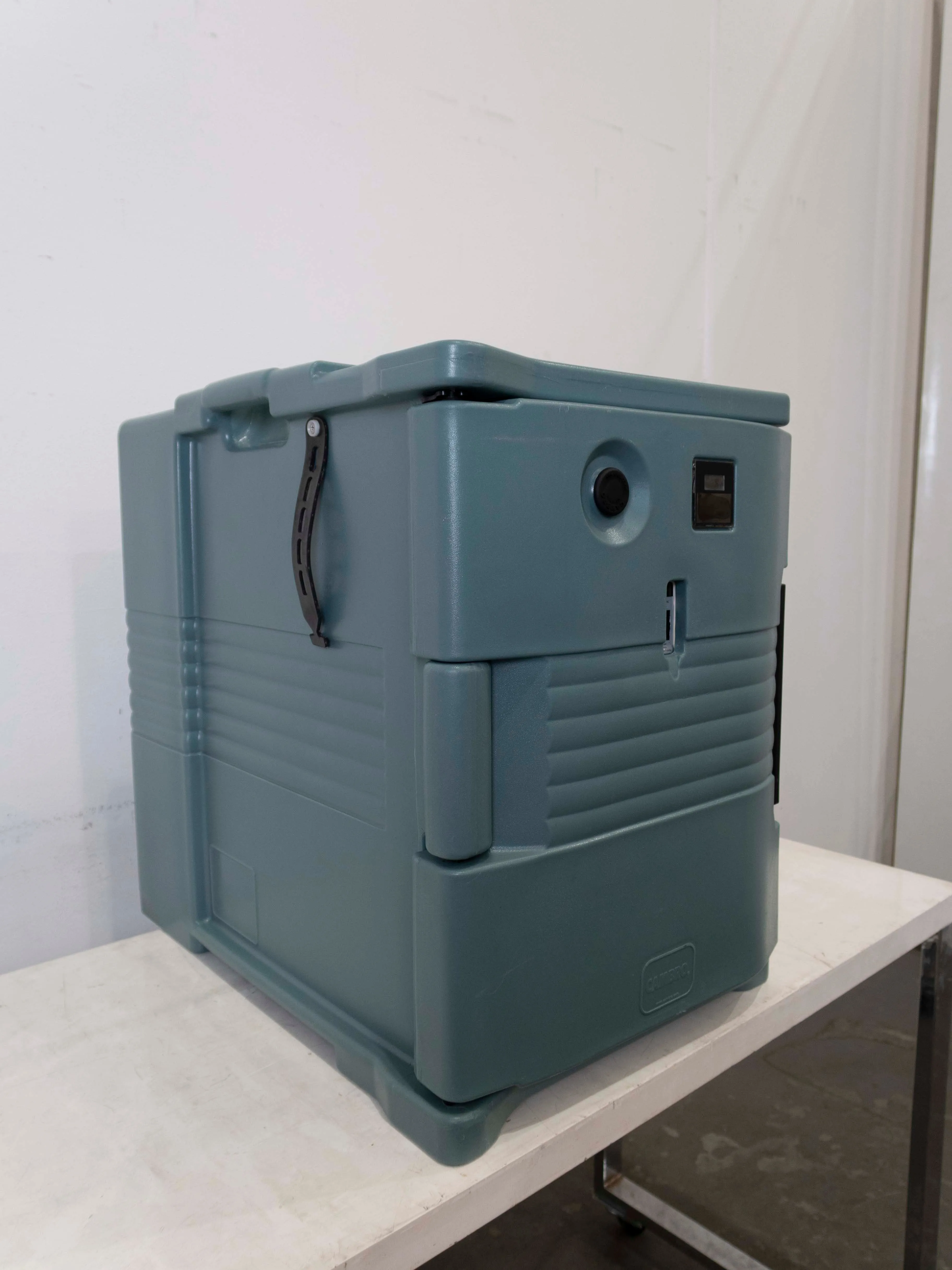 Cambro CAM6100 Heated Thermal Box