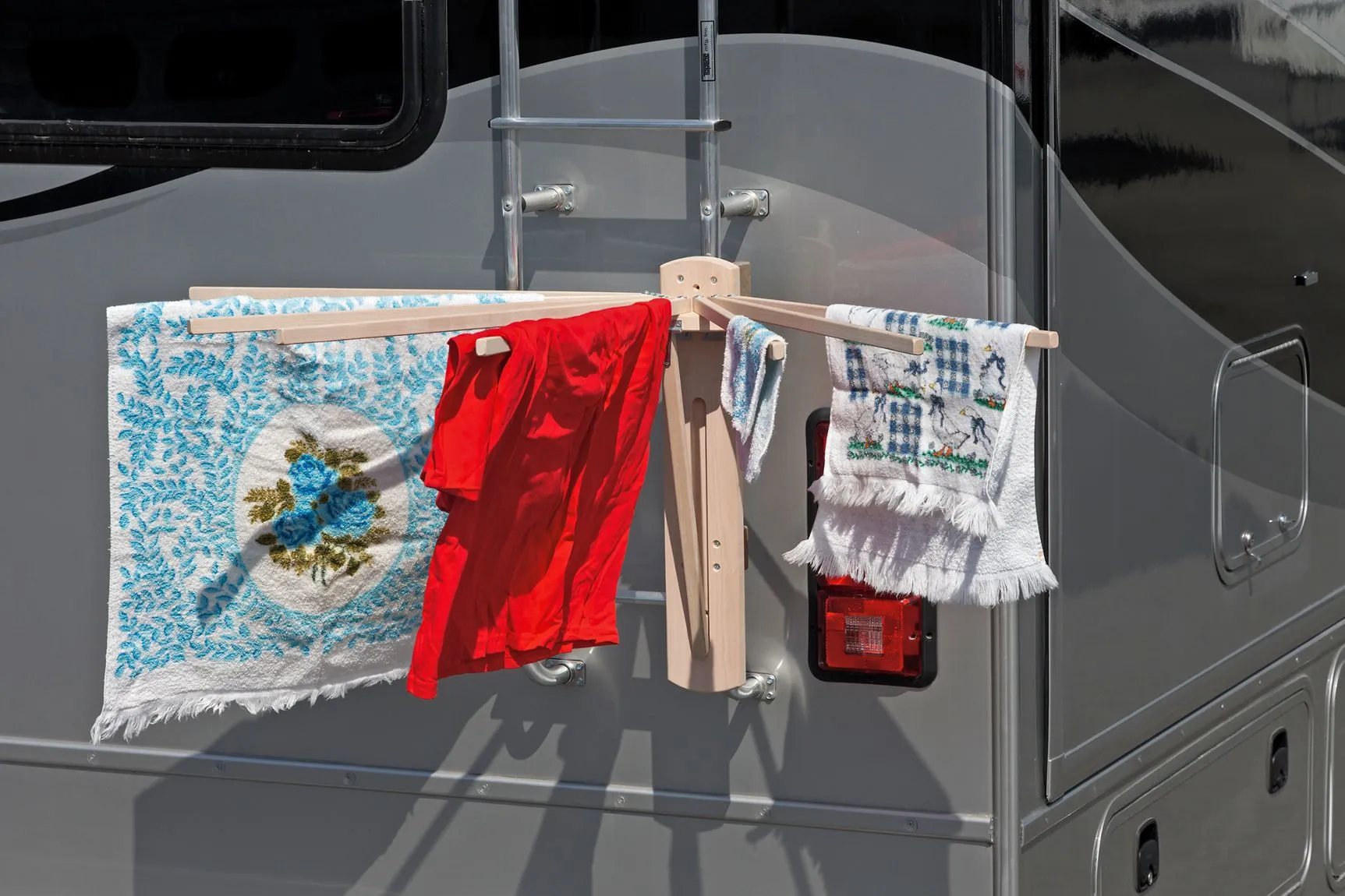 Camper Clothes Drying Rack with 8 Arms
