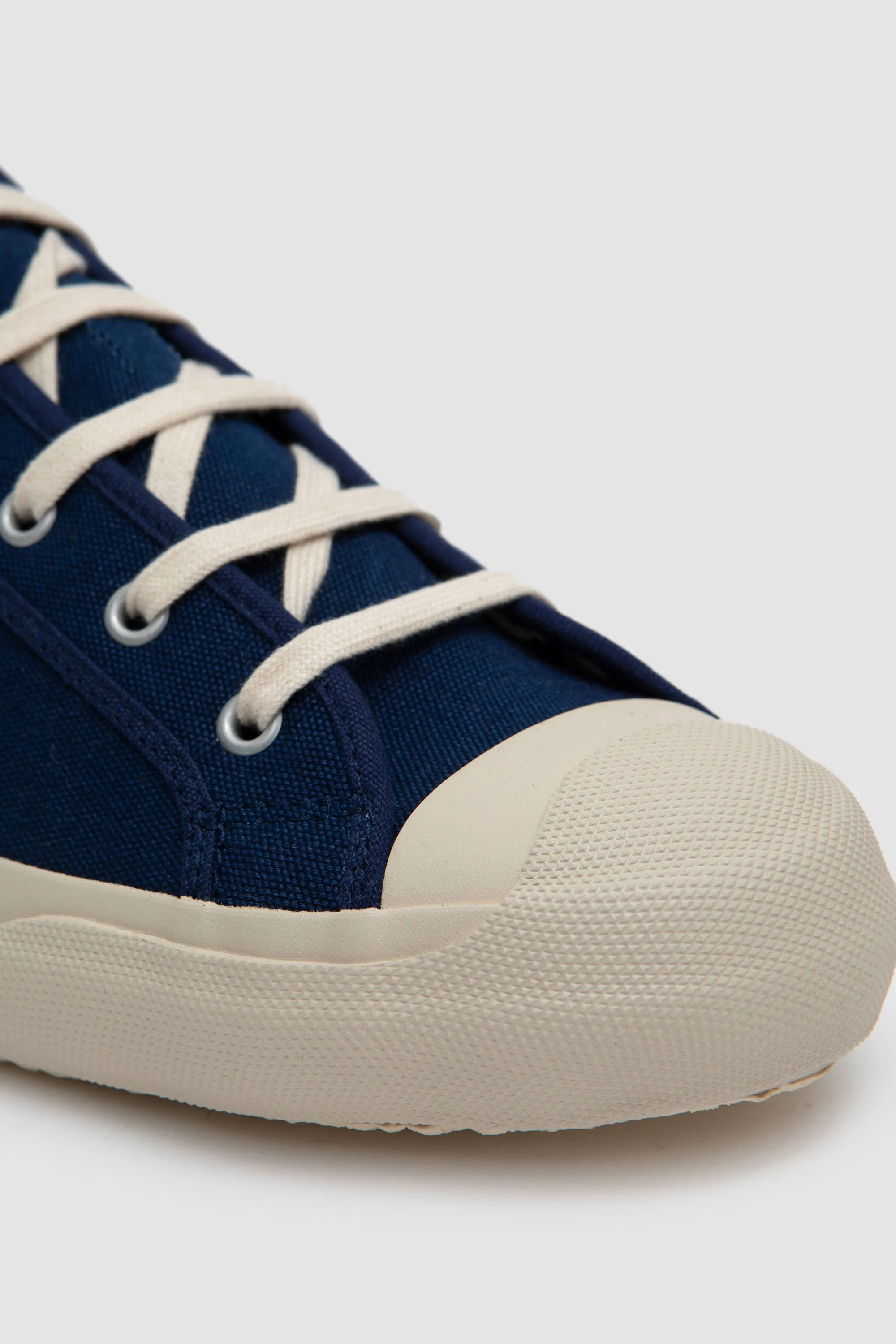 Court Indigo