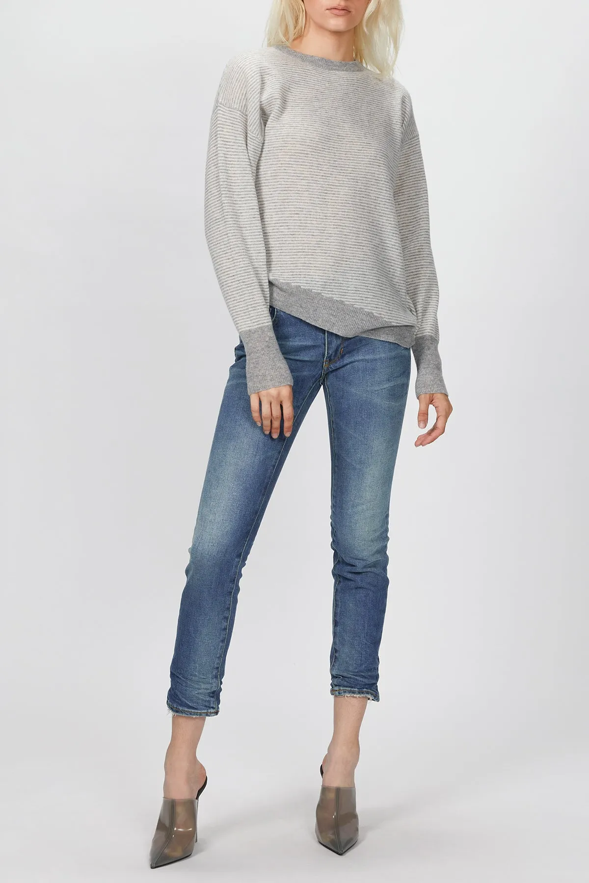 CREW NECK SWEATER