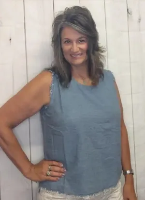 Denim frayed hem sleeveless top