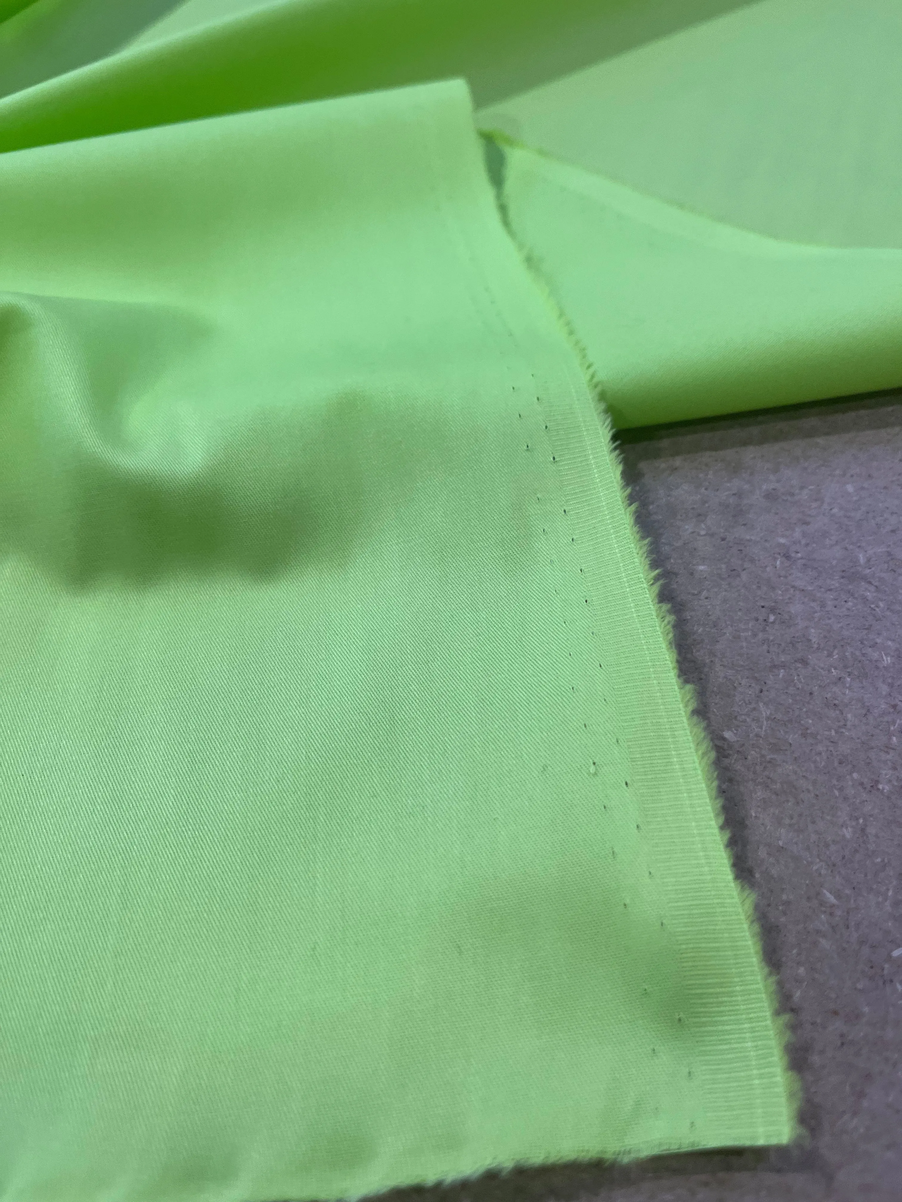 E02 SALOMON 019 light cotton twill lime