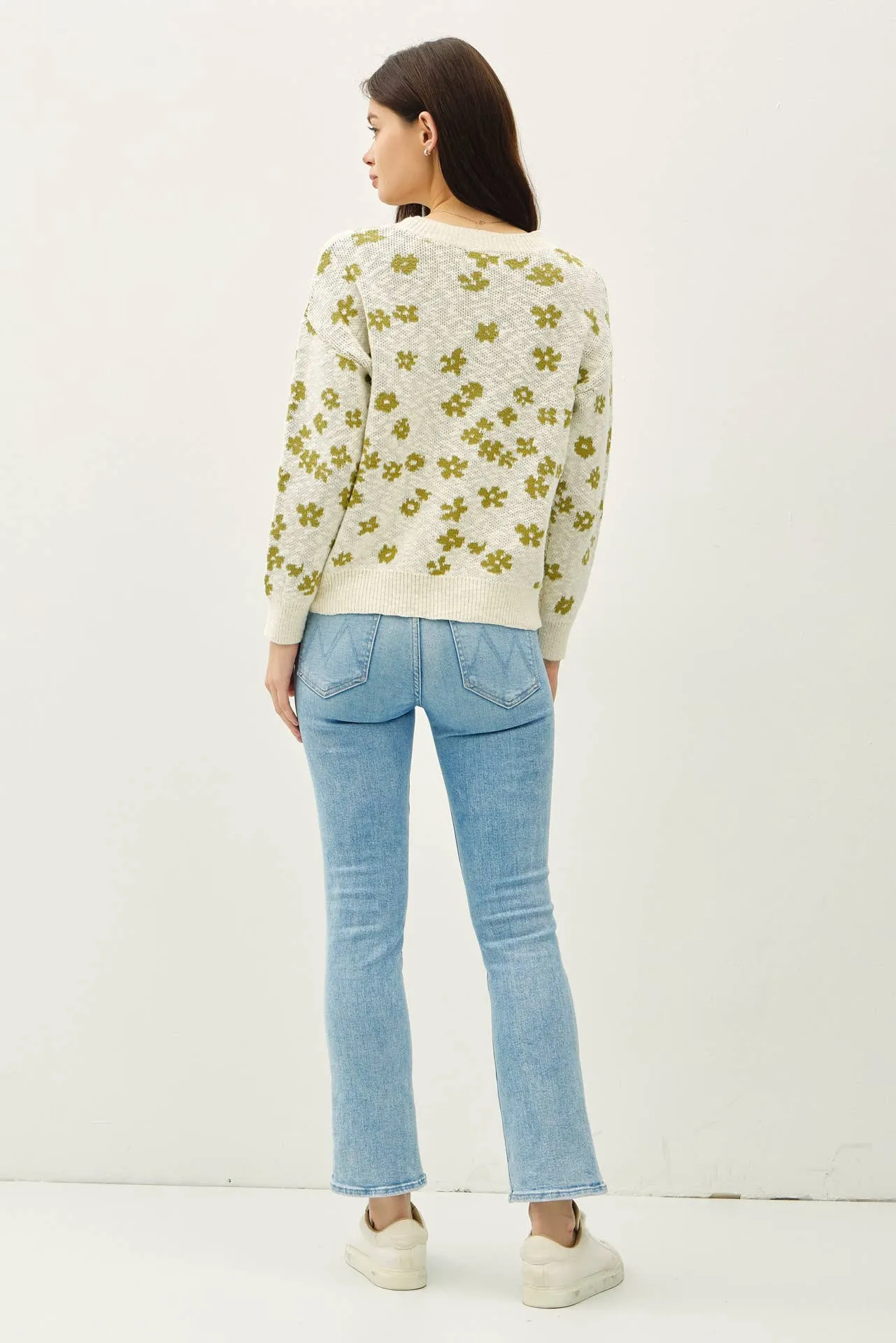 FLORAL SWEATER TOP