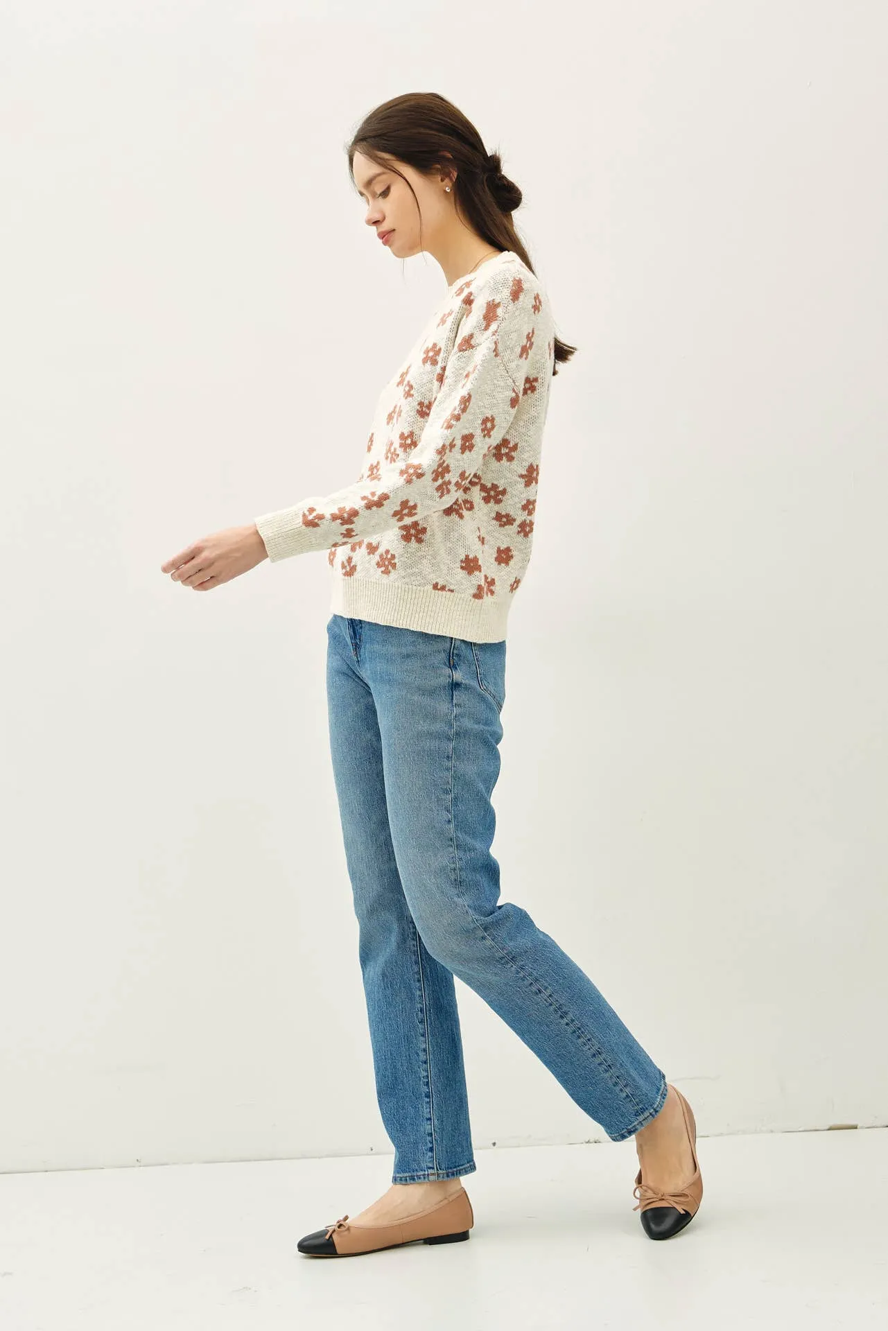 FLORAL SWEATER TOP