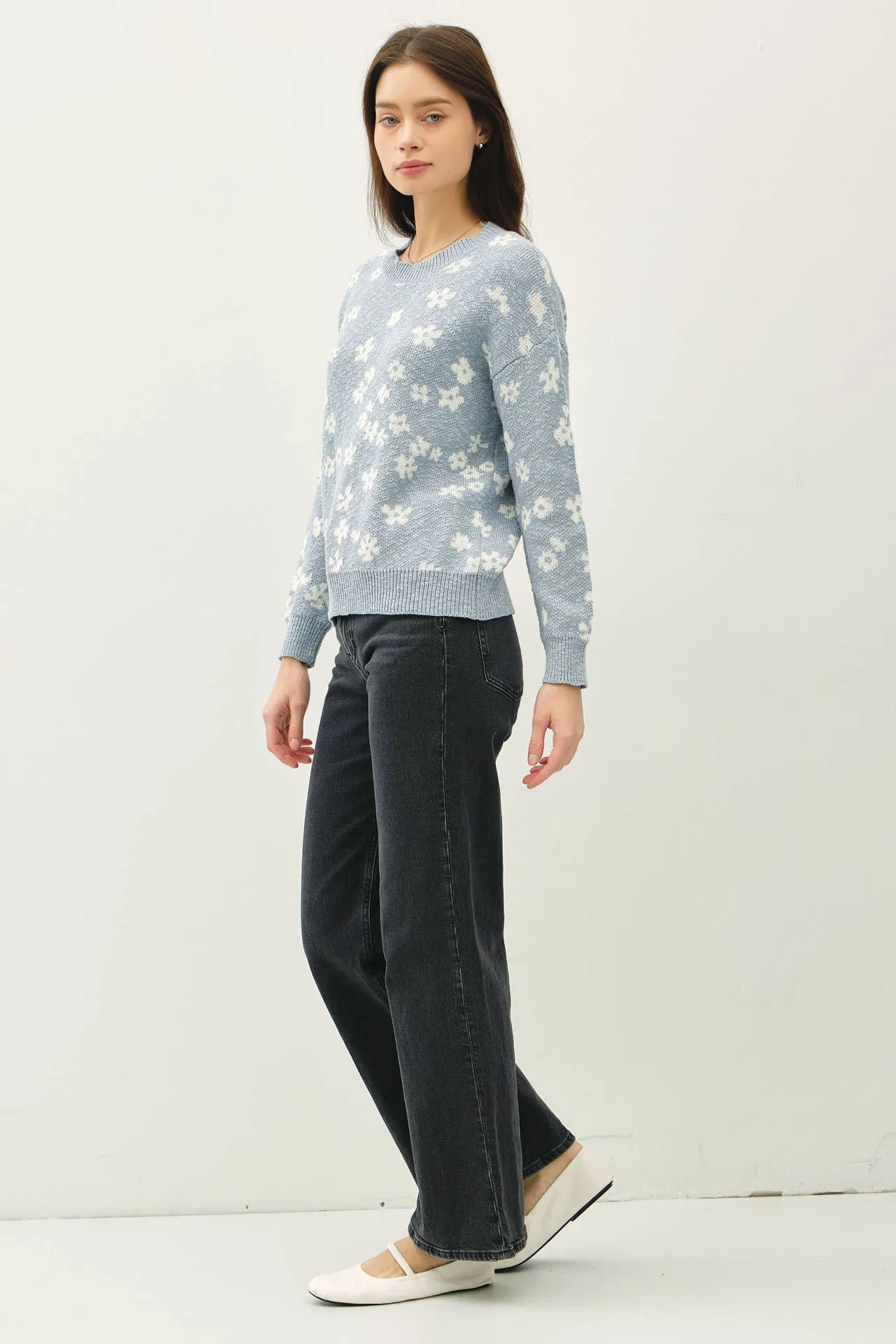 FLORAL SWEATER TOP
