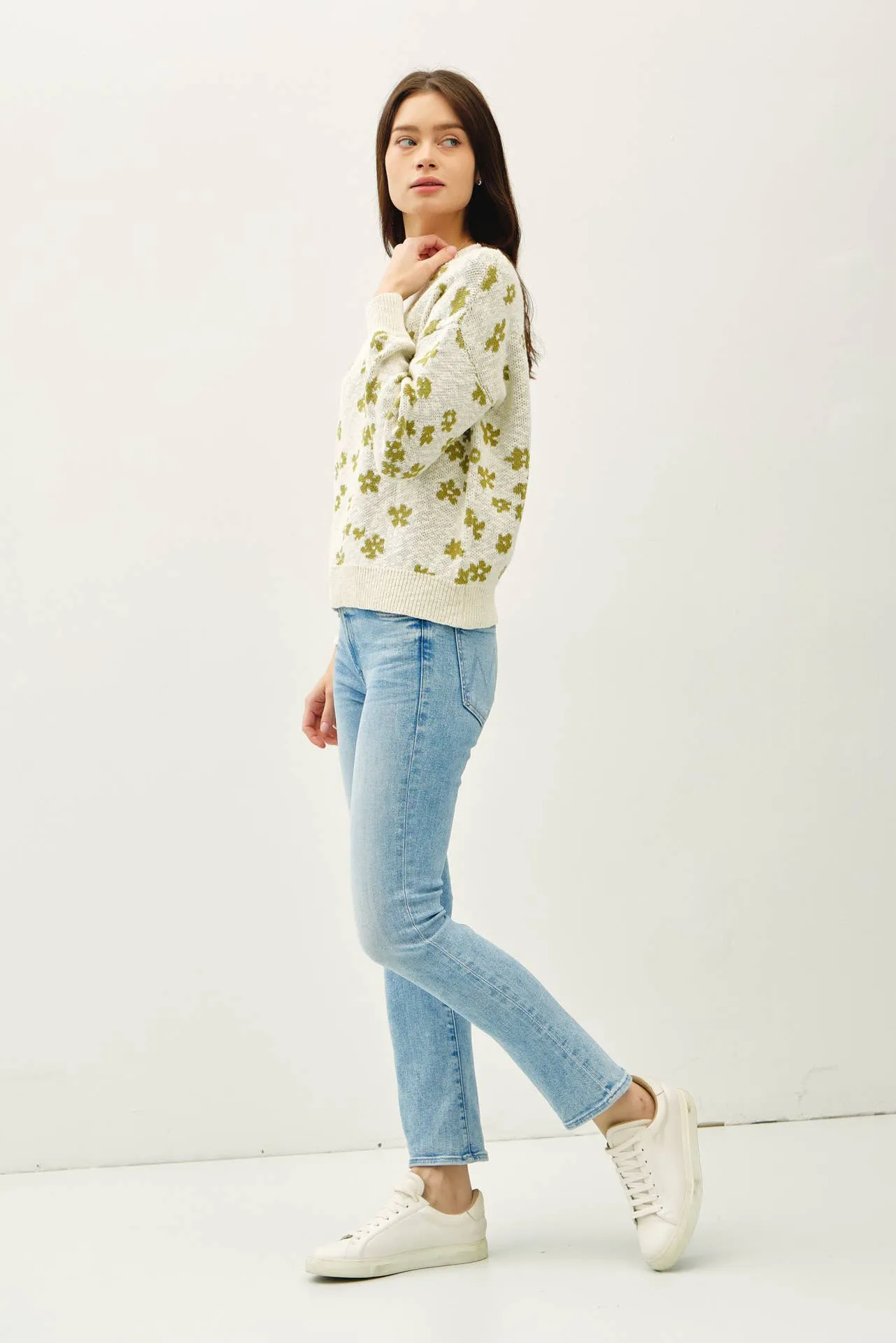 FLORAL SWEATER TOP