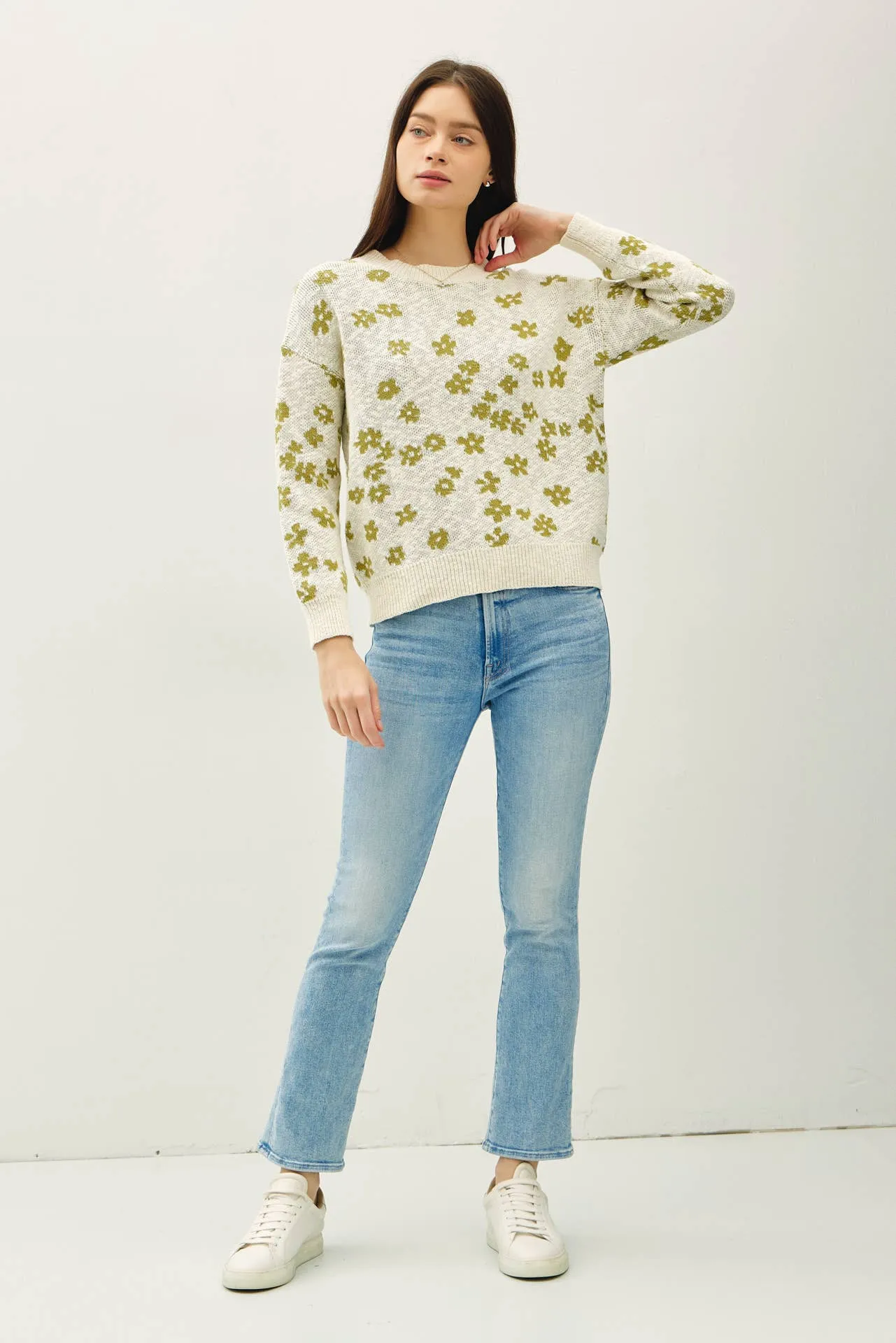 FLORAL SWEATER TOP