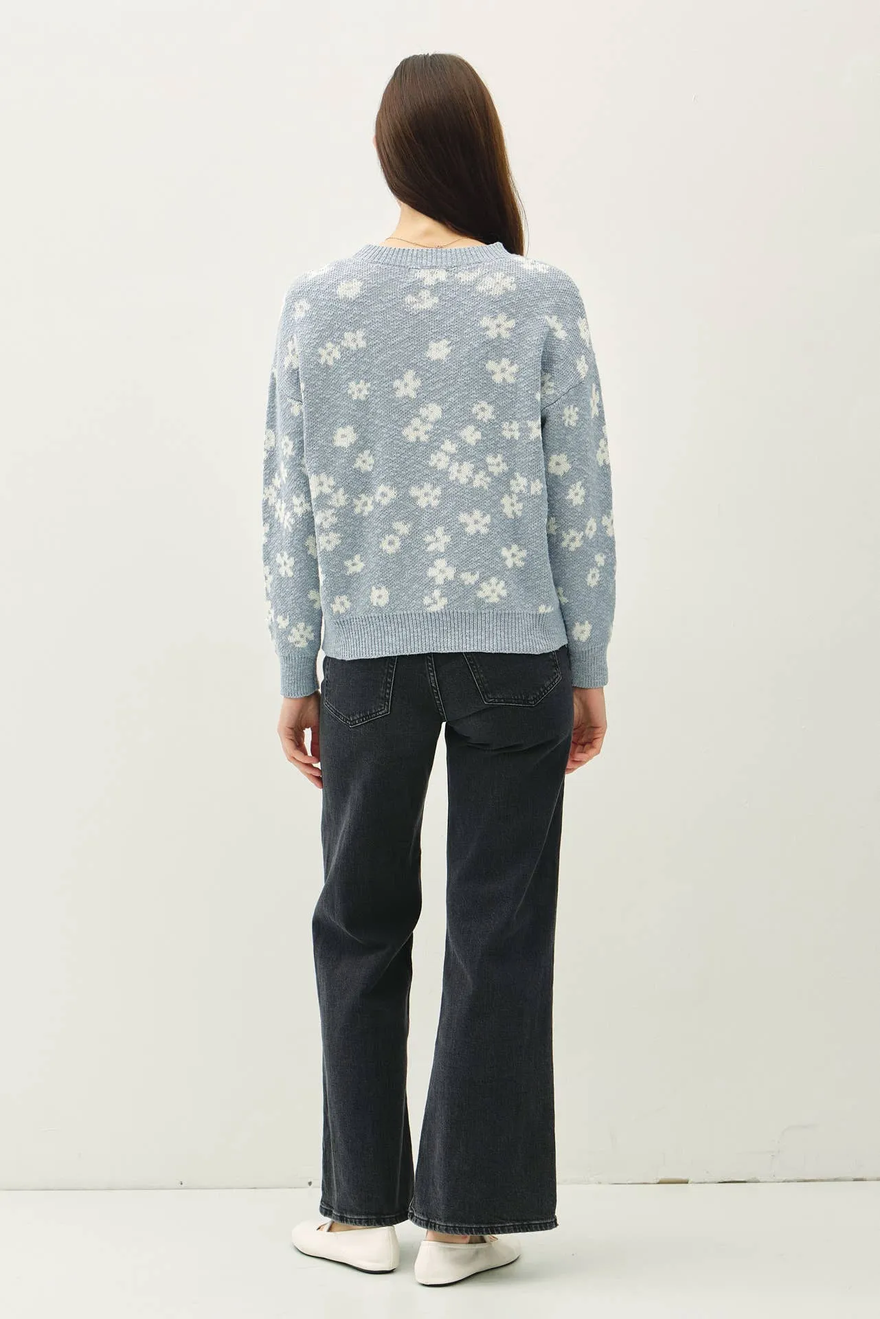 FLORAL SWEATER TOP