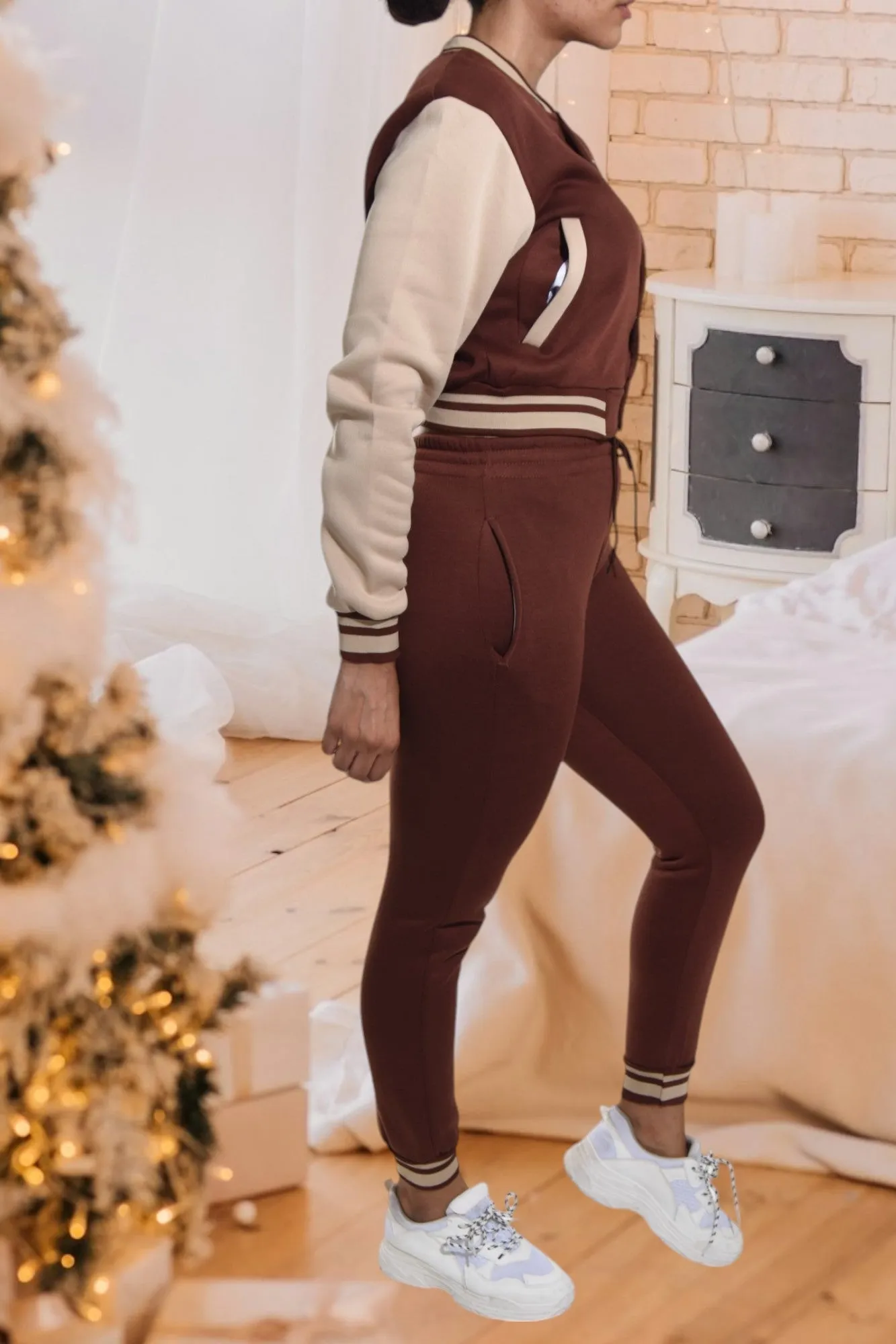 Letter Printed Brown Base Ball Crop Set