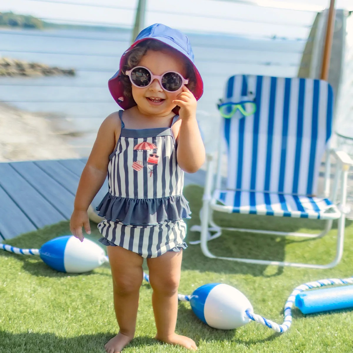 Maillot de bain deux pièces bleu et blanc à volants, bébé || Blue and white two piece swimsuit with ruffles, baby