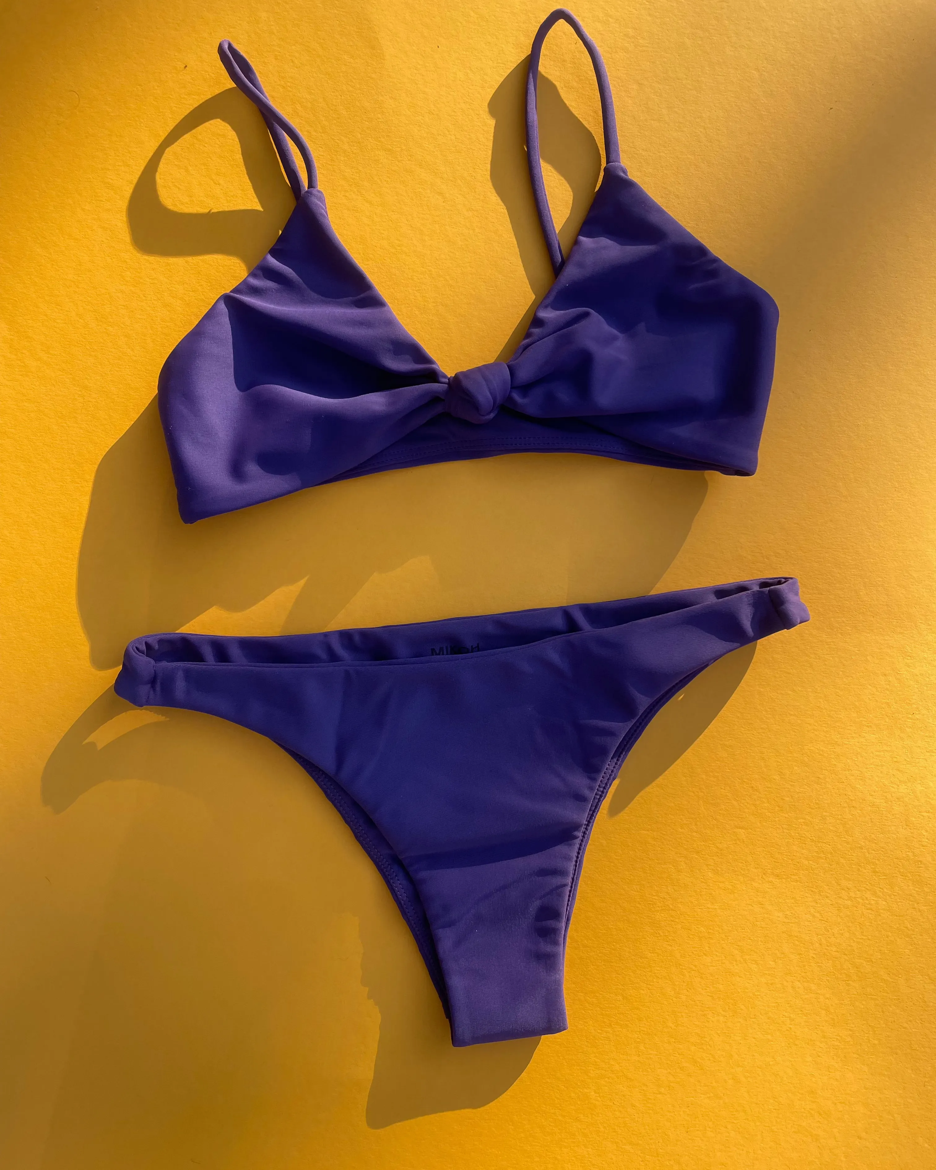 Mikoh: Miyako Skimpy Bikini Bottom - Aubergine