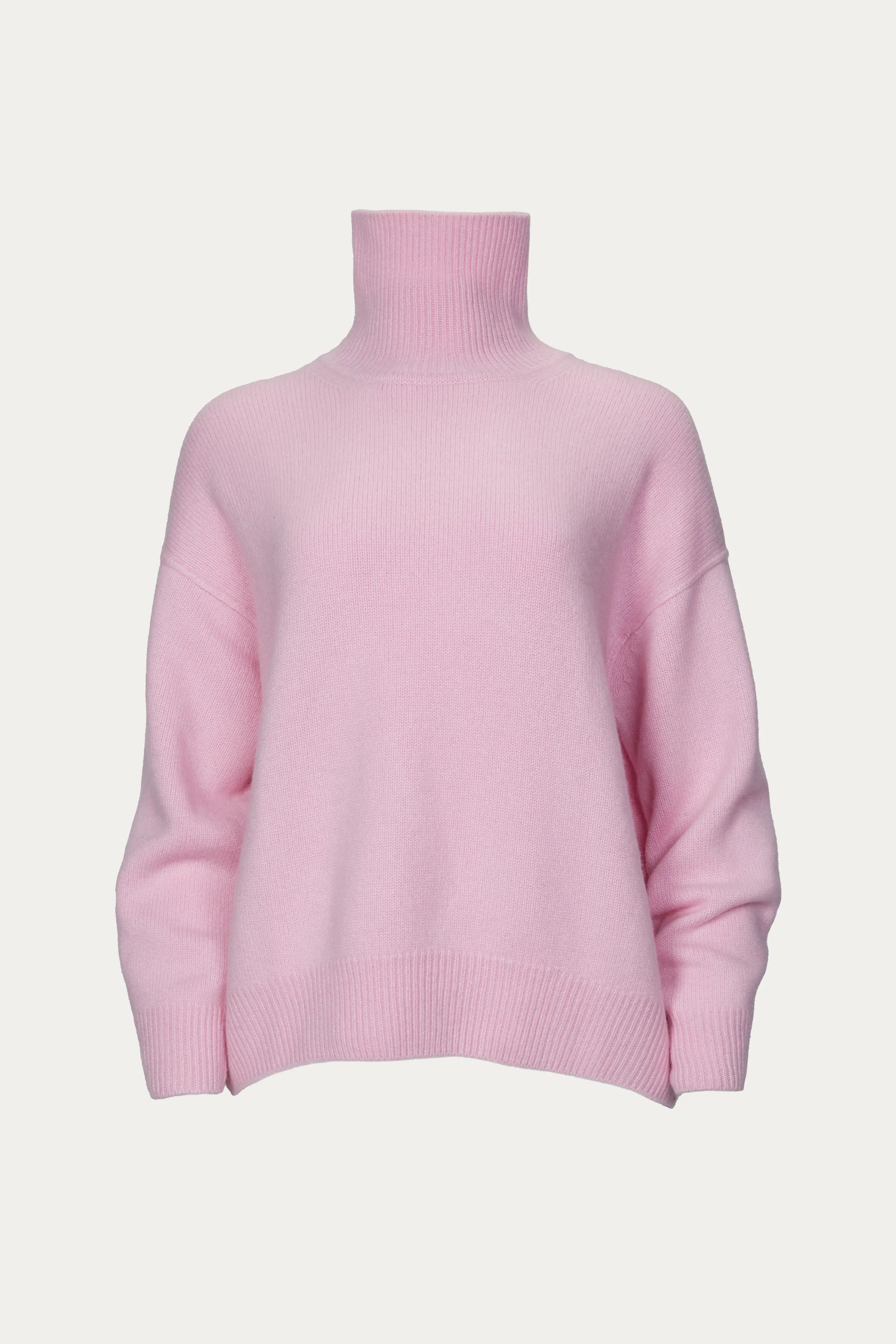 OVERSIZED CASHMERE TURTLENECK SWEATER