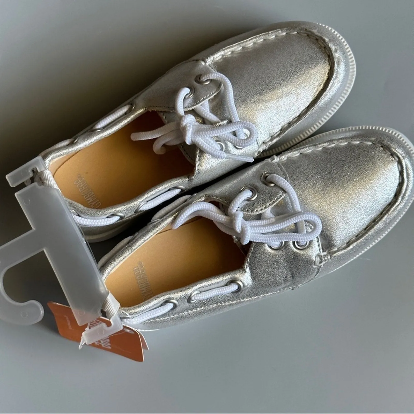 PanacheProse Gymboree Little Girl’s Size 1  Silver Canvas Shoes Tennis Flat Sneakers  …