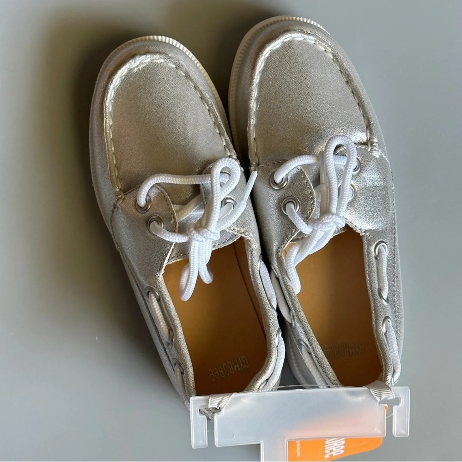 PanacheProse Gymboree Little Girl’s Size 1  Silver Canvas Shoes Tennis Flat Sneakers  …