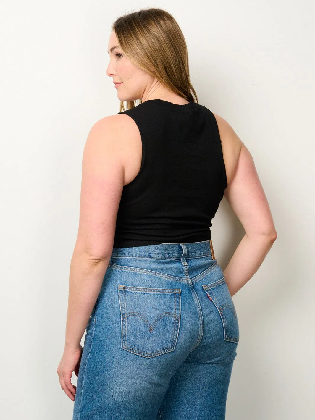PLUS SIZE ONE SHOULDER CROP TOP