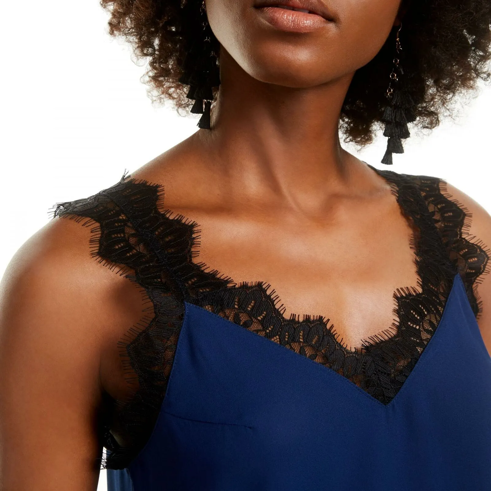 Q & A Women's Junior Fit V-Neck Lace Trim Camisole