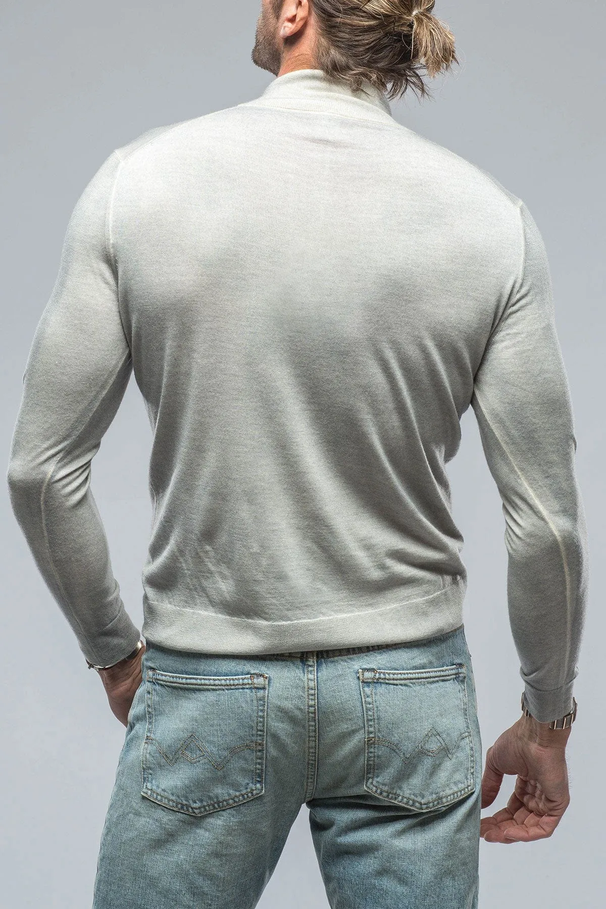 Queniin Cashmere Quarter Zip In Off White