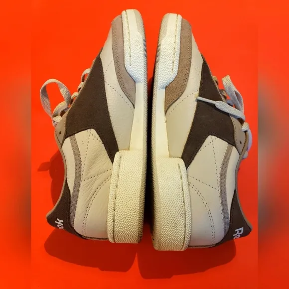 Reebok Sneakers