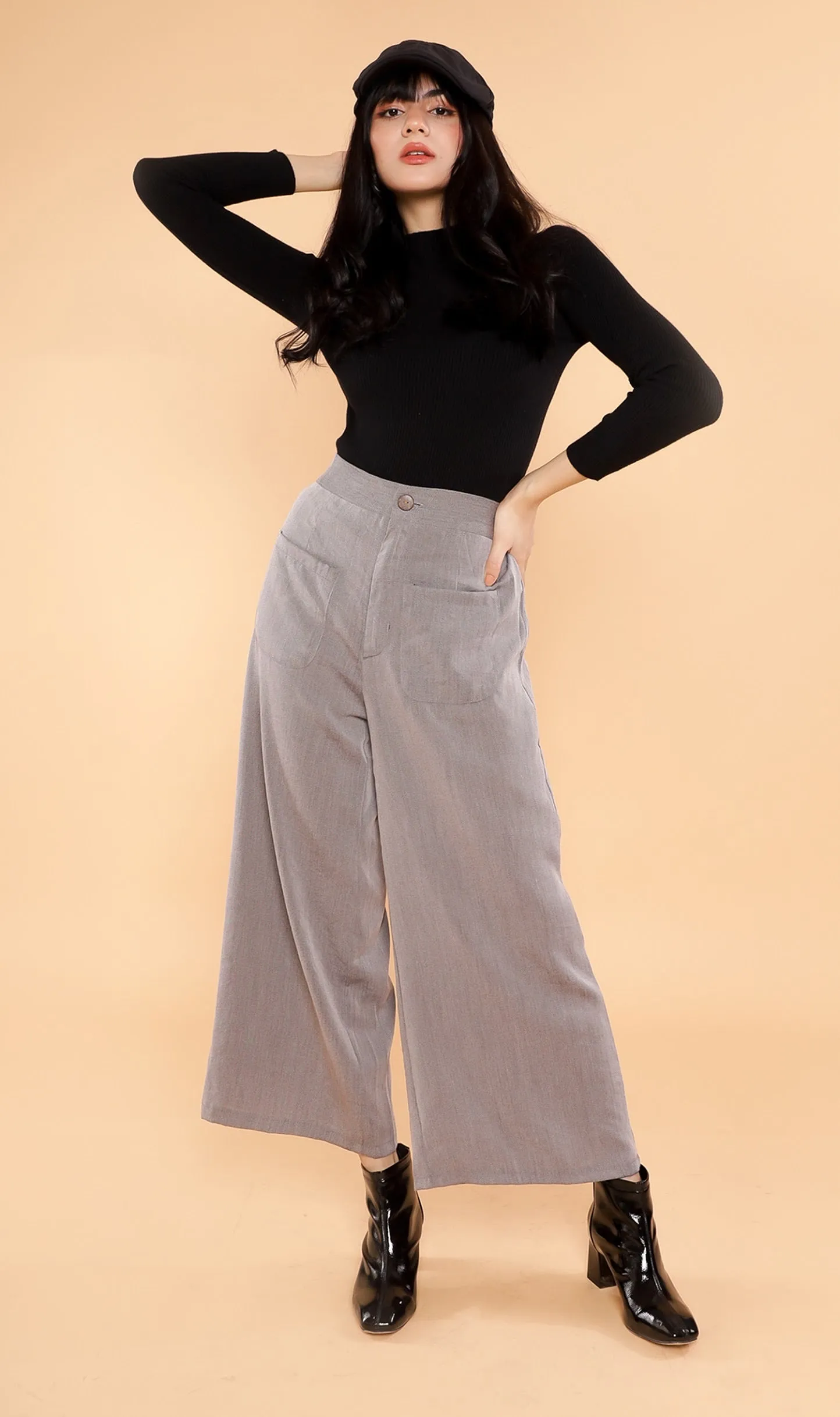 ROUX Mock-Neck Long-Sleeve Knit Top (Black)
