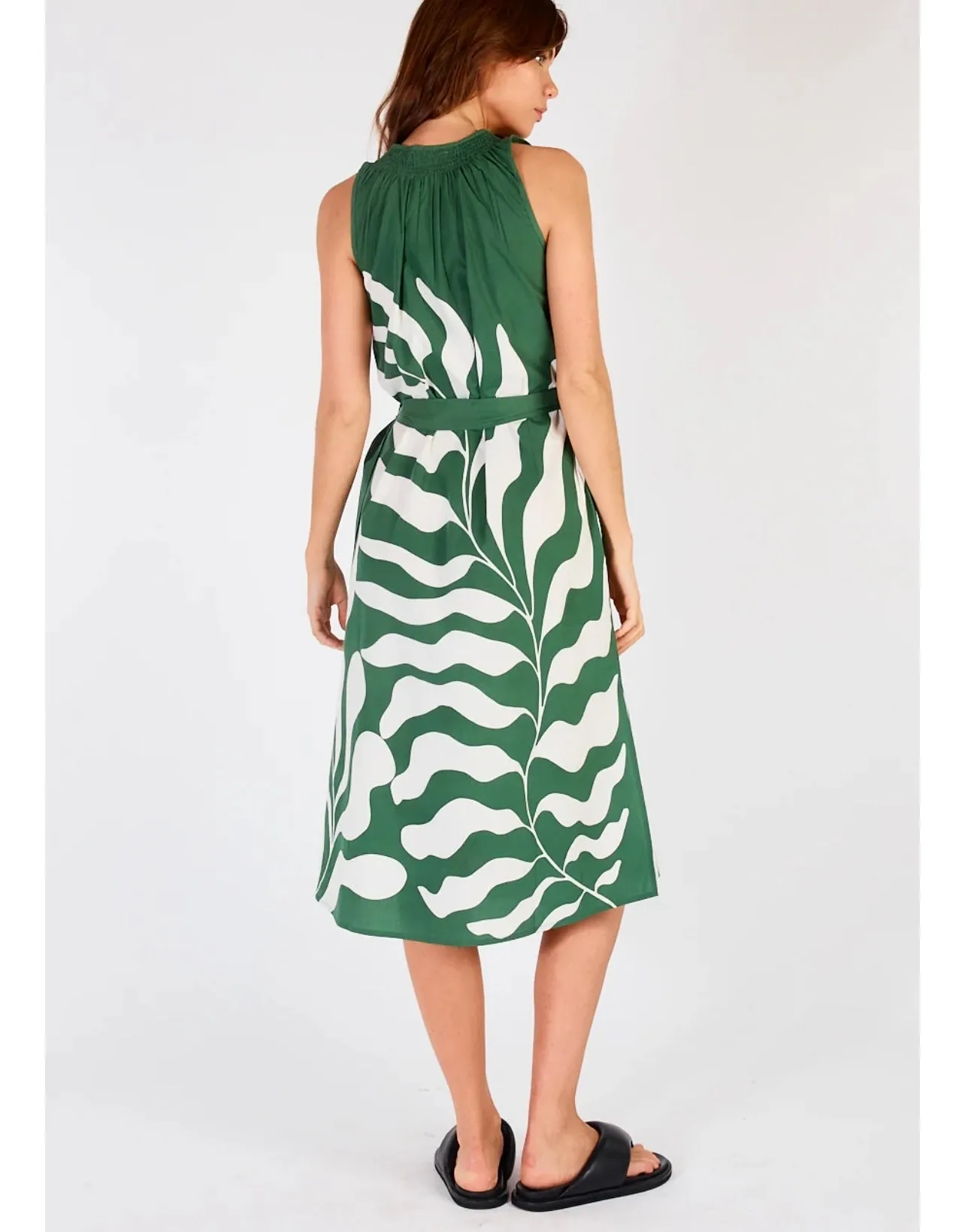 Sakanto Sleeveless Dress ~ Hoja Green