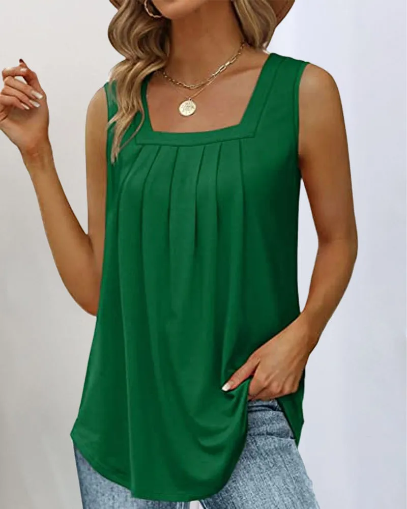 Sleek tank top with trendy square neckline