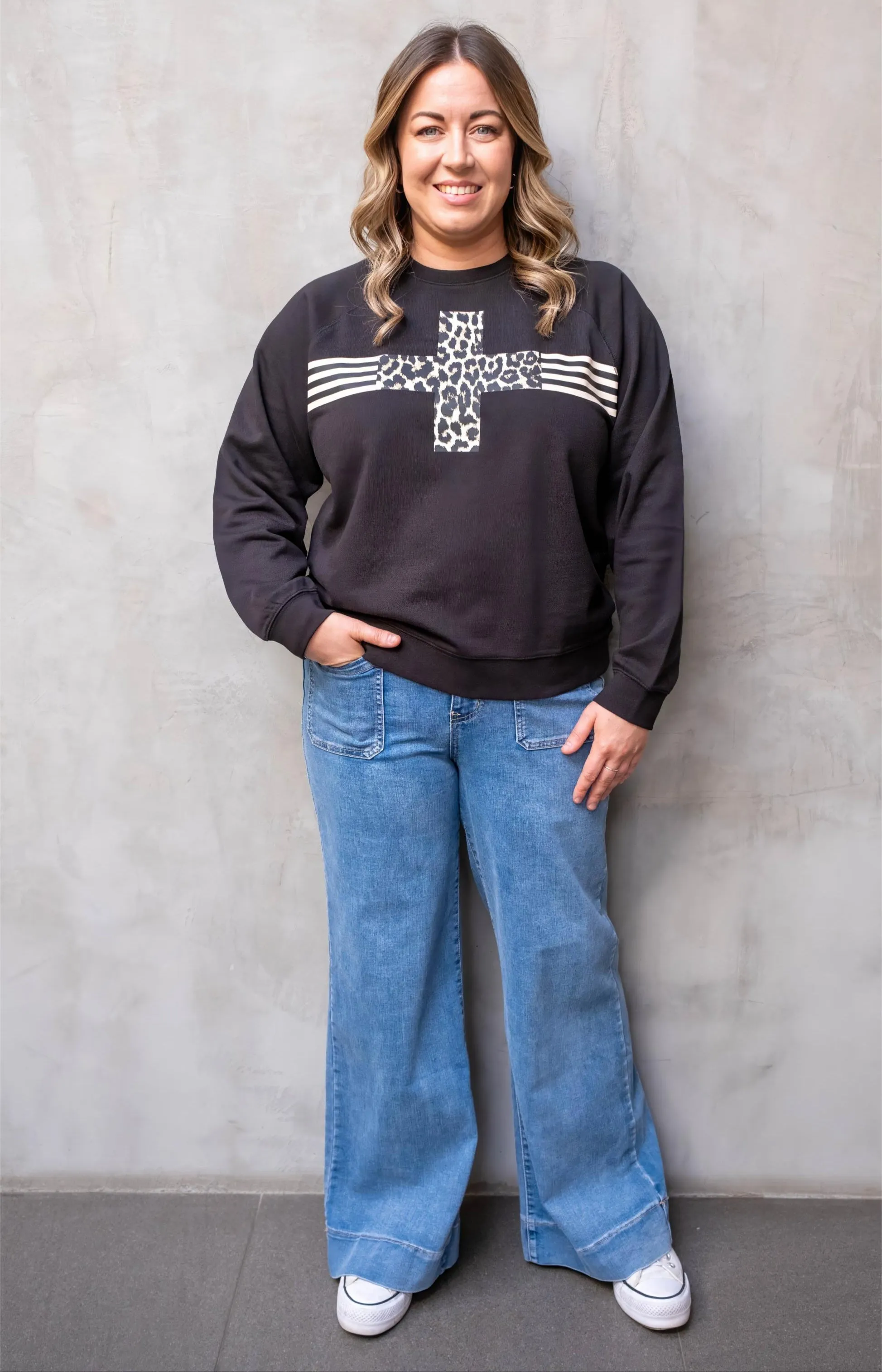 Stella   Gemma - Everyday Sweater Black Leopard Cross