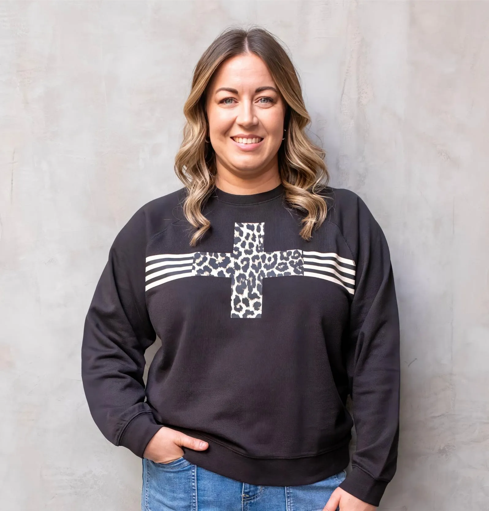 Stella   Gemma - Everyday Sweater Black Leopard Cross