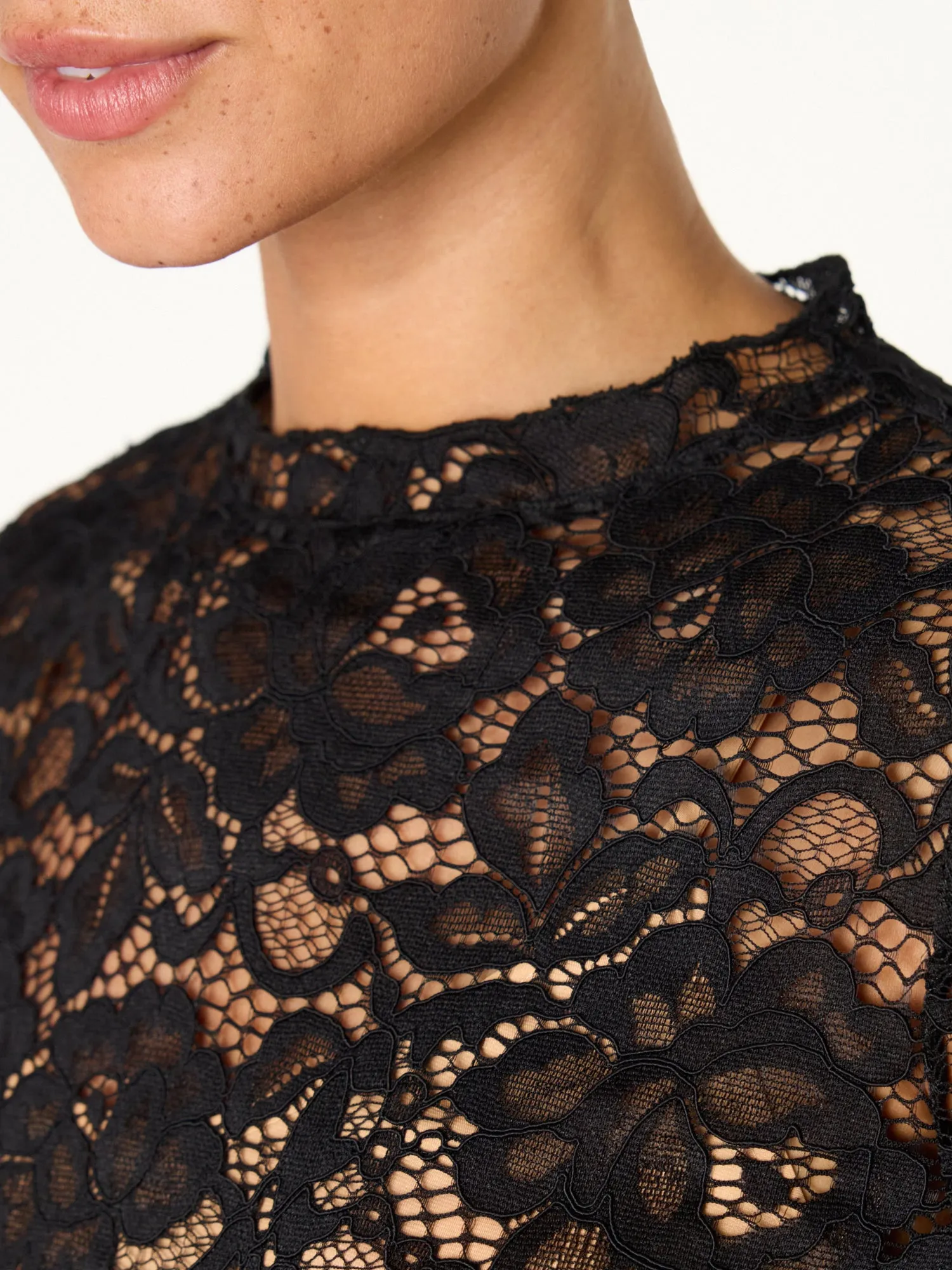 The Donne Floral Lace Top