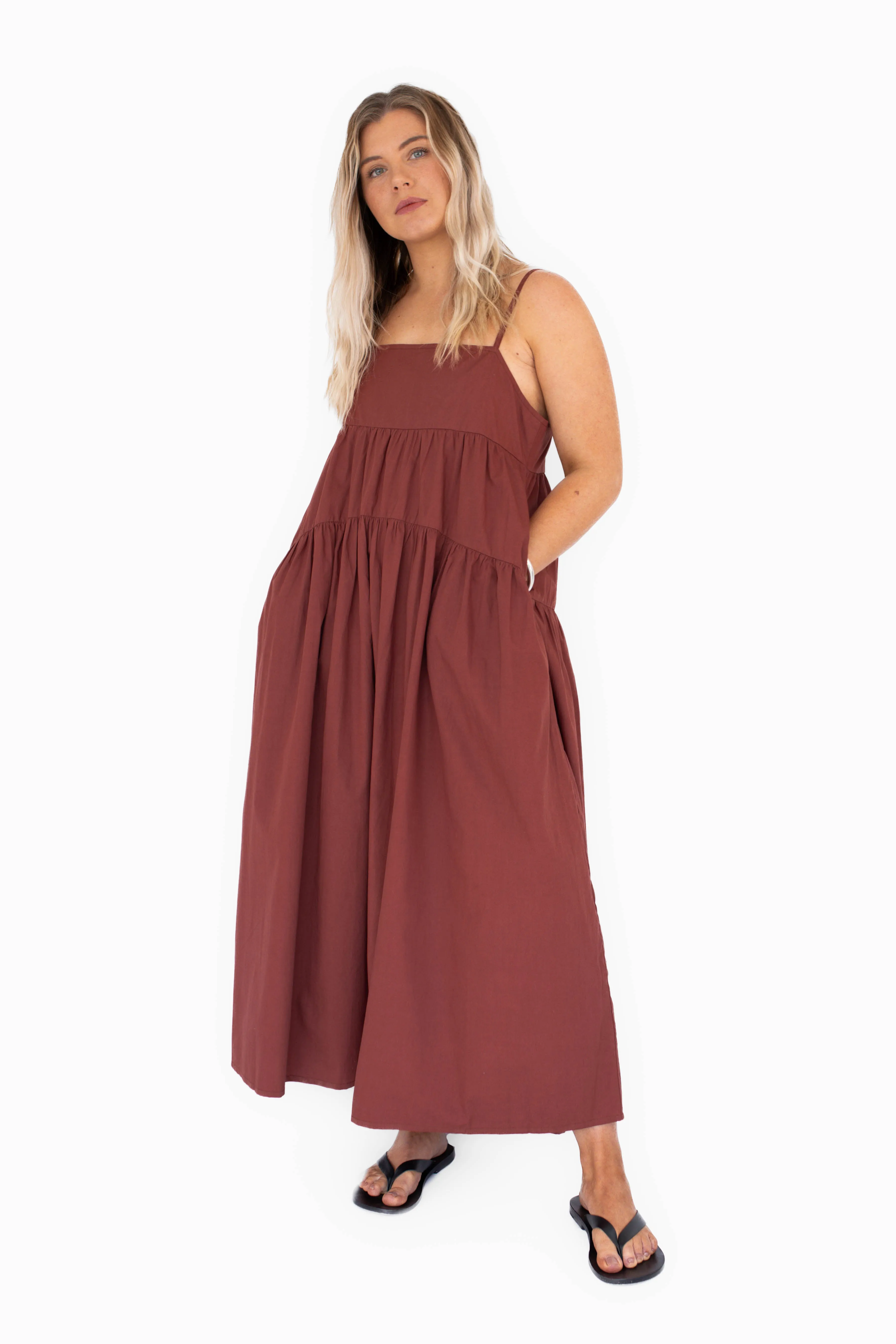 Tiered dress maroon