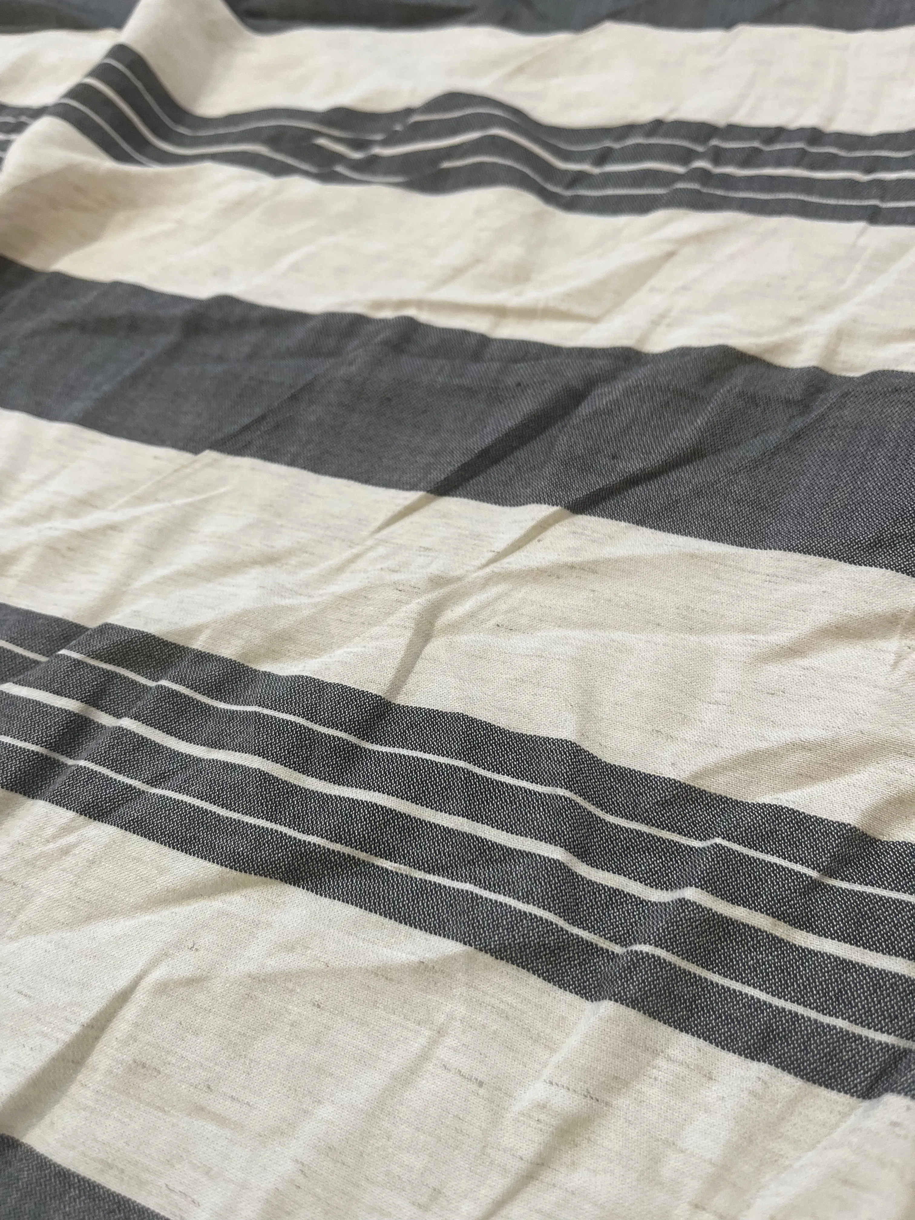 Viscose linen stripe Marcellin 004 H01