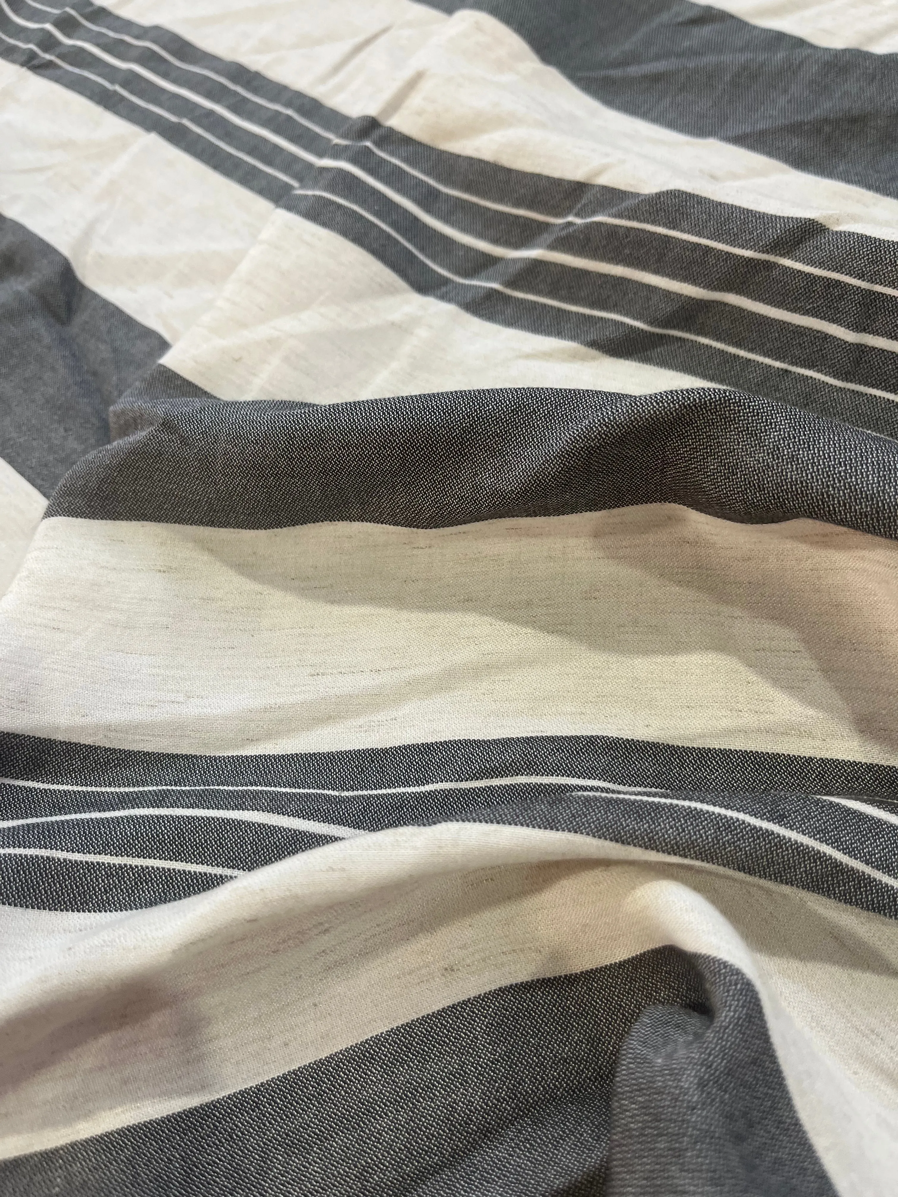 Viscose linen stripe Marcellin 004 H01