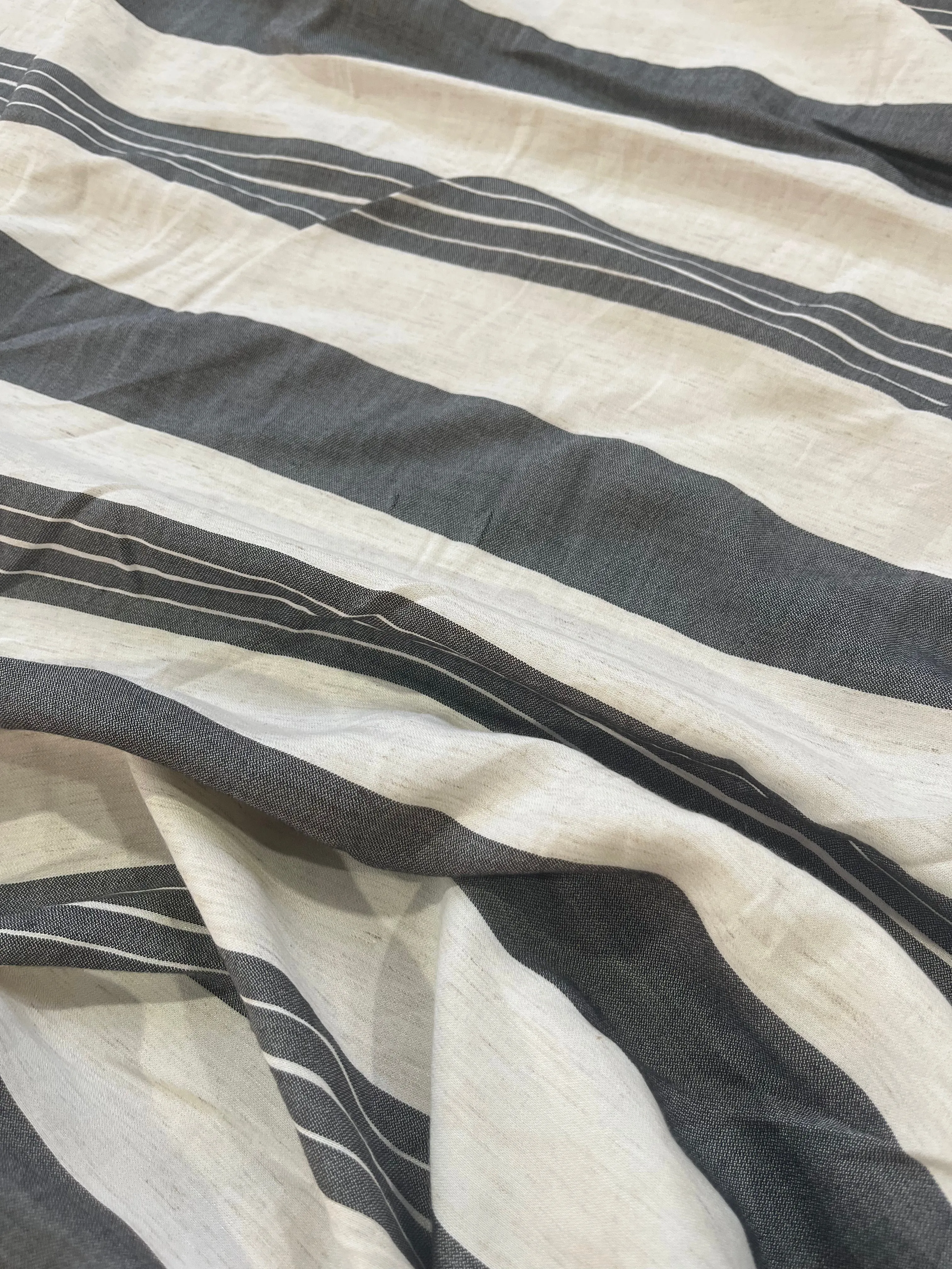 Viscose linen stripe Marcellin 004 H01