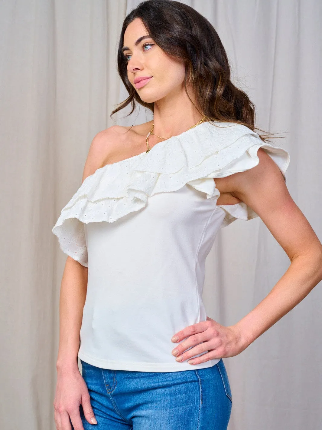WOMEN'S ONE SHOULDER RUFFLE EYELET TOP