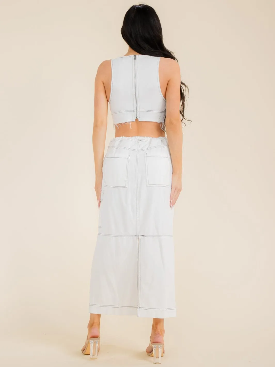 WOMEN'S SLEEVELESS V-NECK DENIM CROP TOP